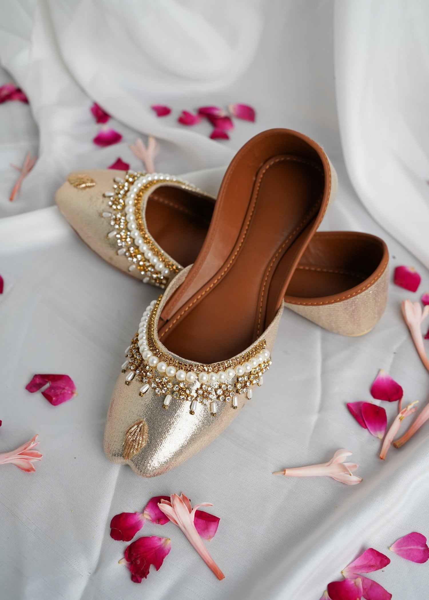 Khussa in Gold by - High Quality Women Khussa TWA8703
