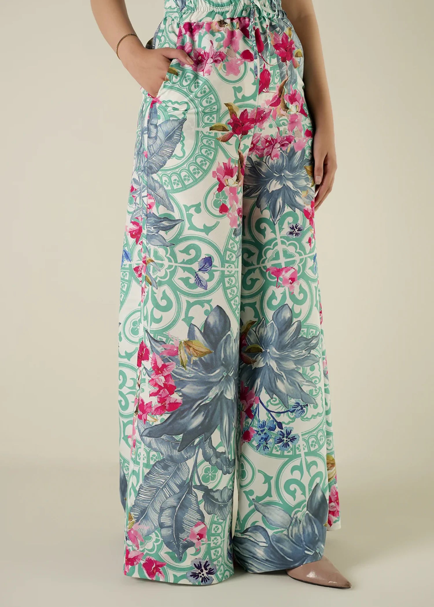 crepe Trousers in Sky blue