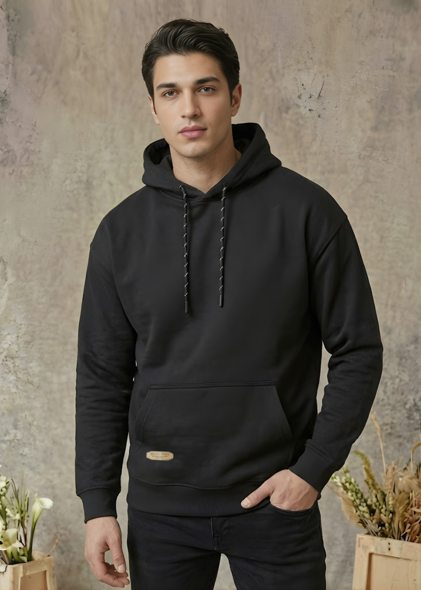 fleece Hoodie in Black