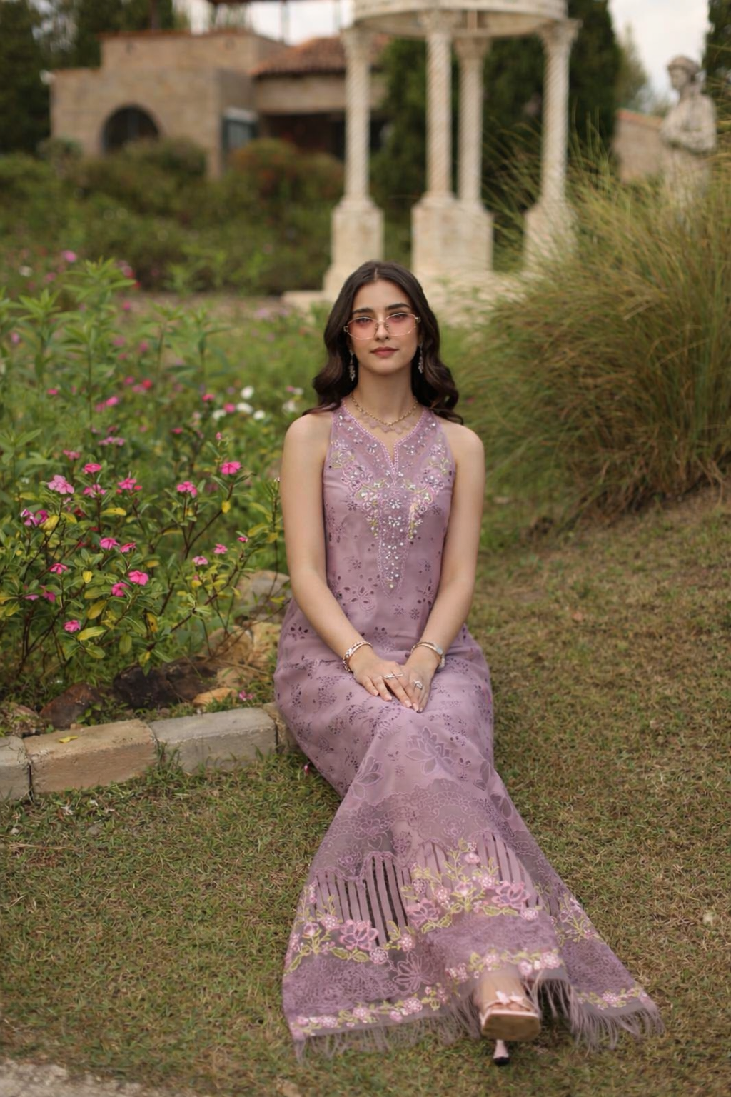 Luxury Eid Schiffli Laserkari Lawn – D9 - A - Velisse