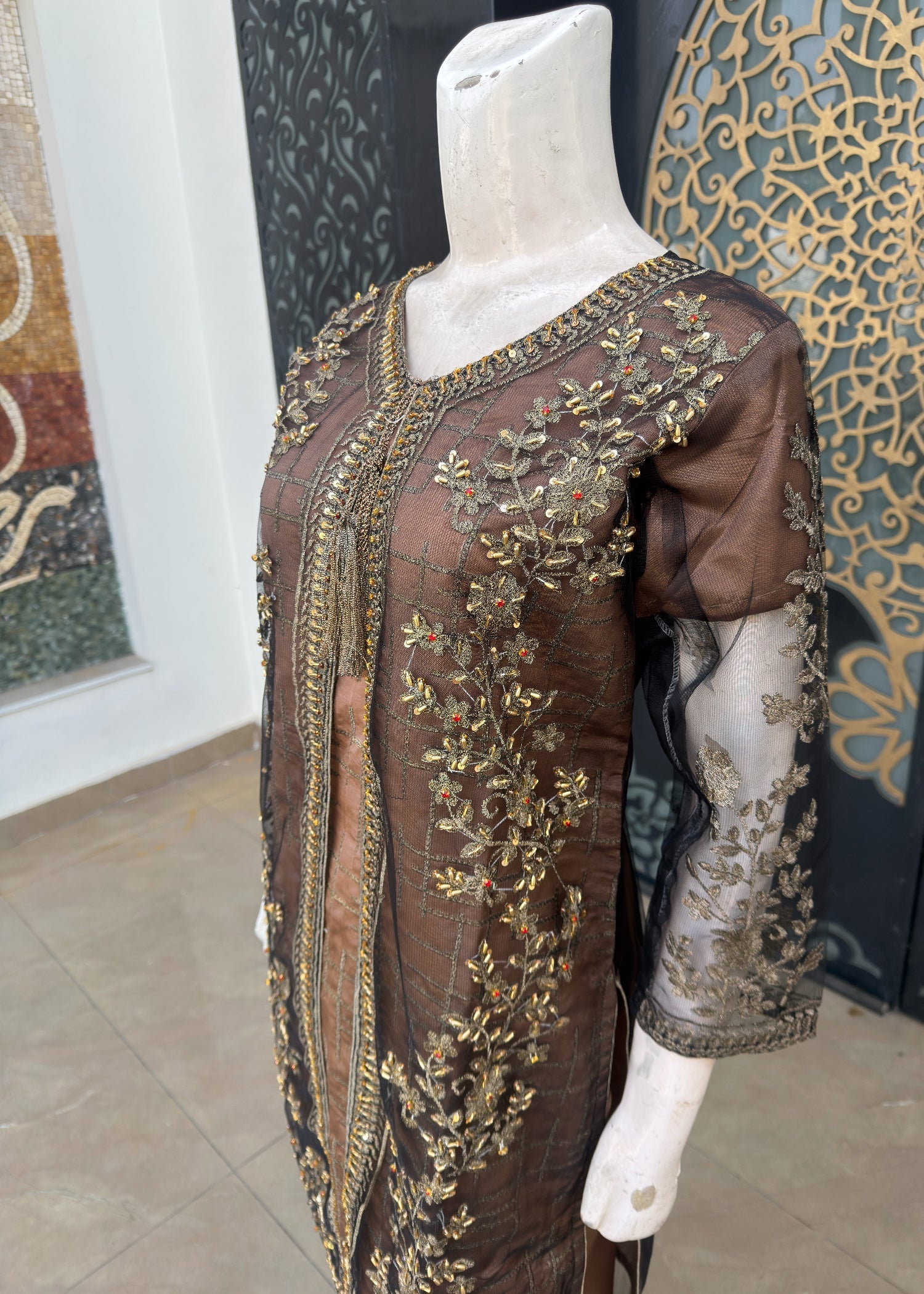 kattan silk Gown in Black, camel brown