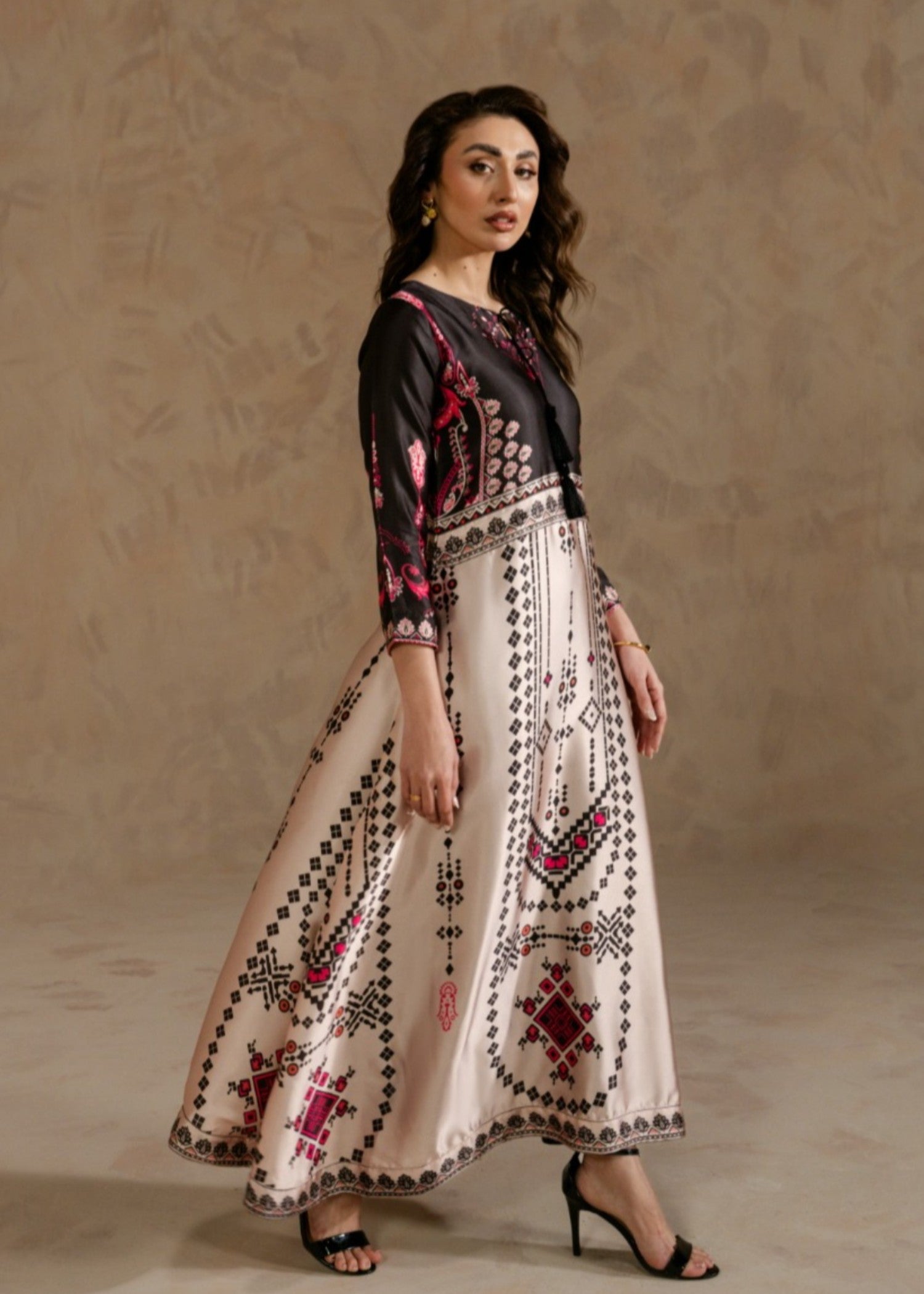 pk charmuse silk Maxi in Black