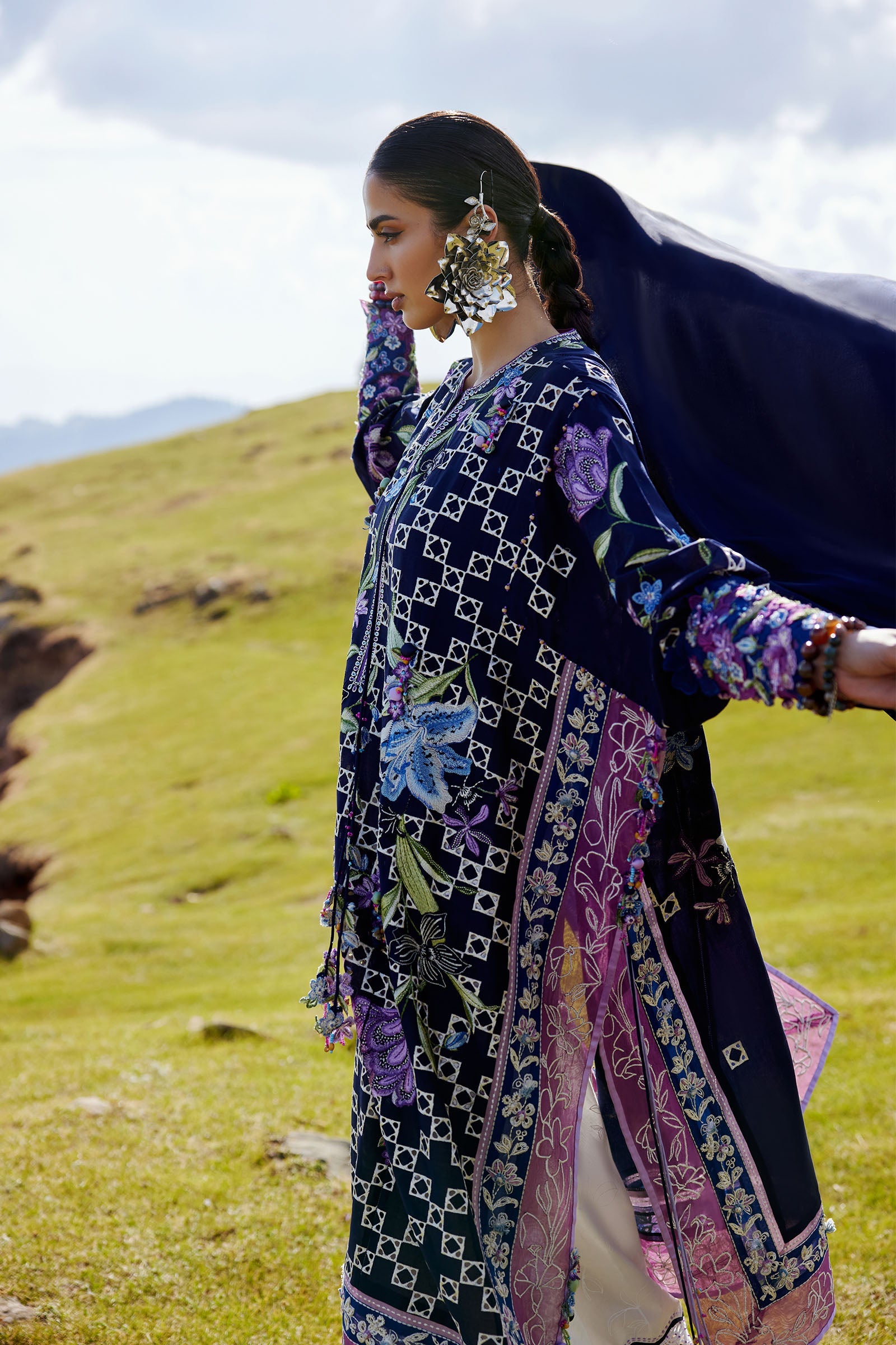 Kashmee Luxury Eid Lawn – SONAMARG (EL26-09 B)