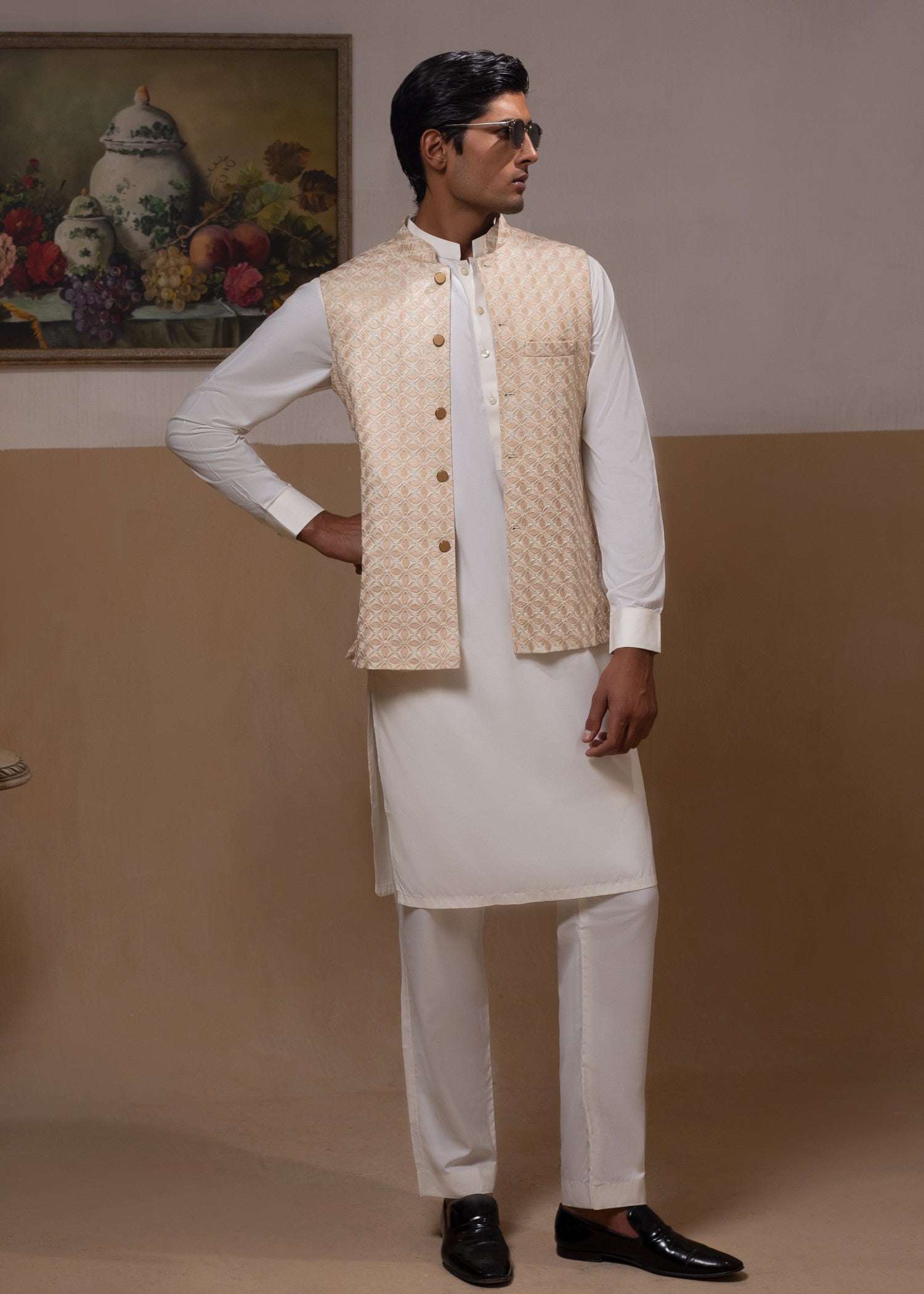 twill linen Waistcoat in Ivory