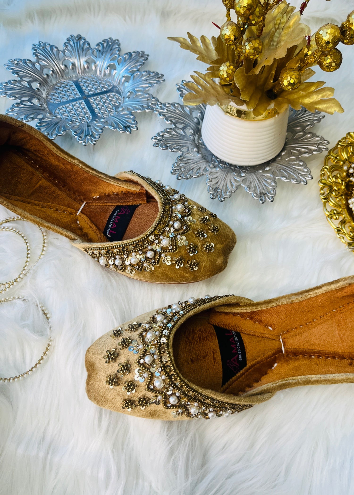 Khussa in Gold by - High Quality Women Khussa NJM5048