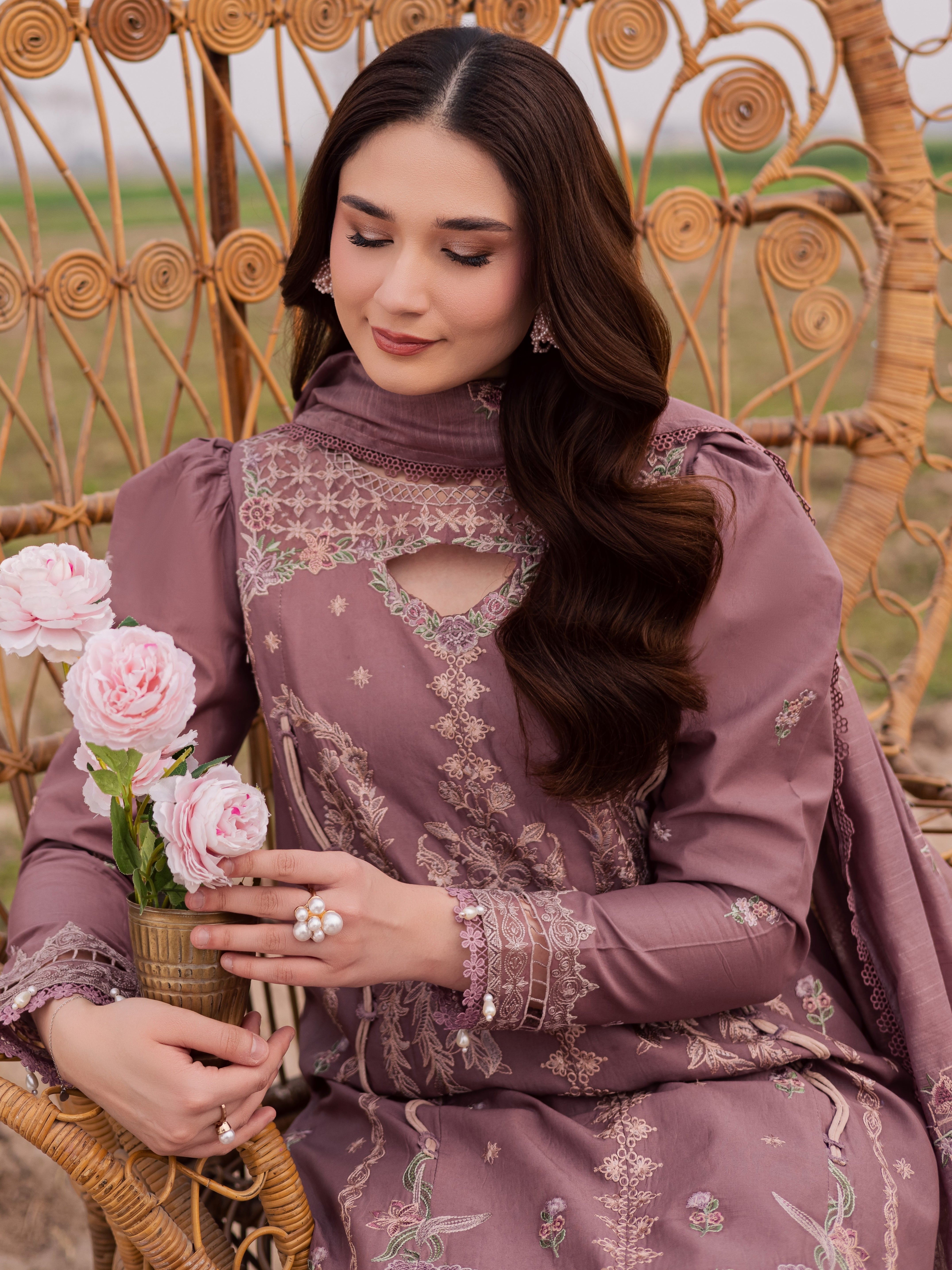 Dil-e-Raqsum Lawn – DQ-05
