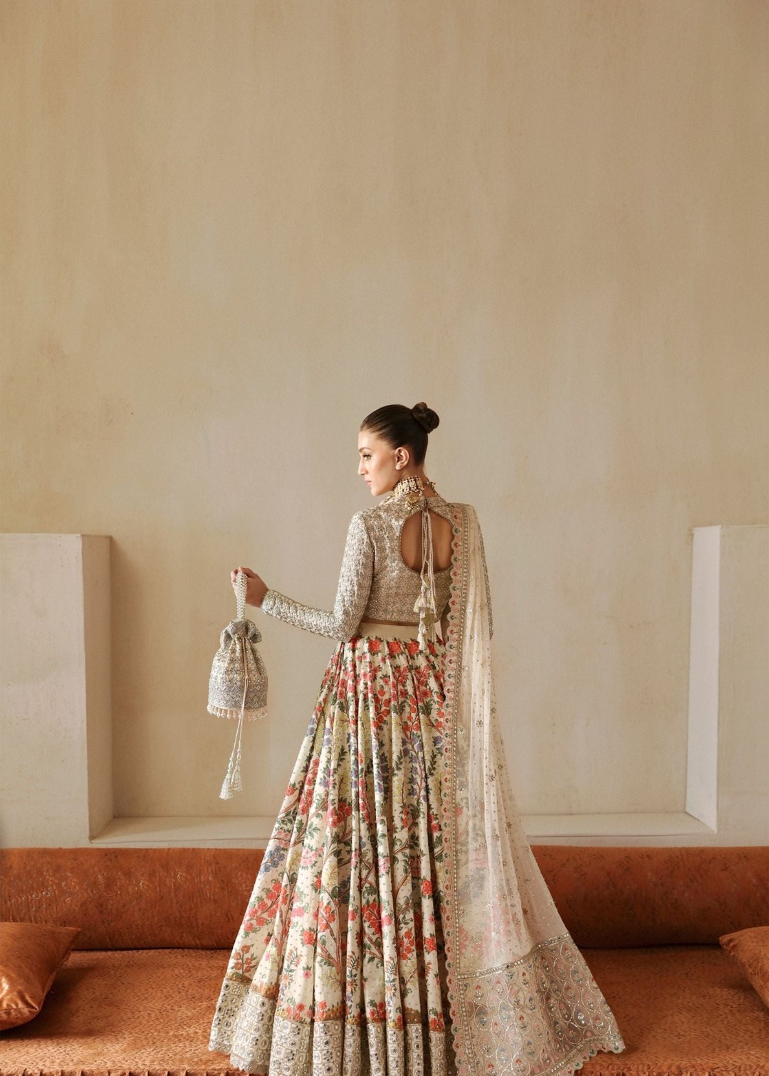raw silk Maxi in Off-white