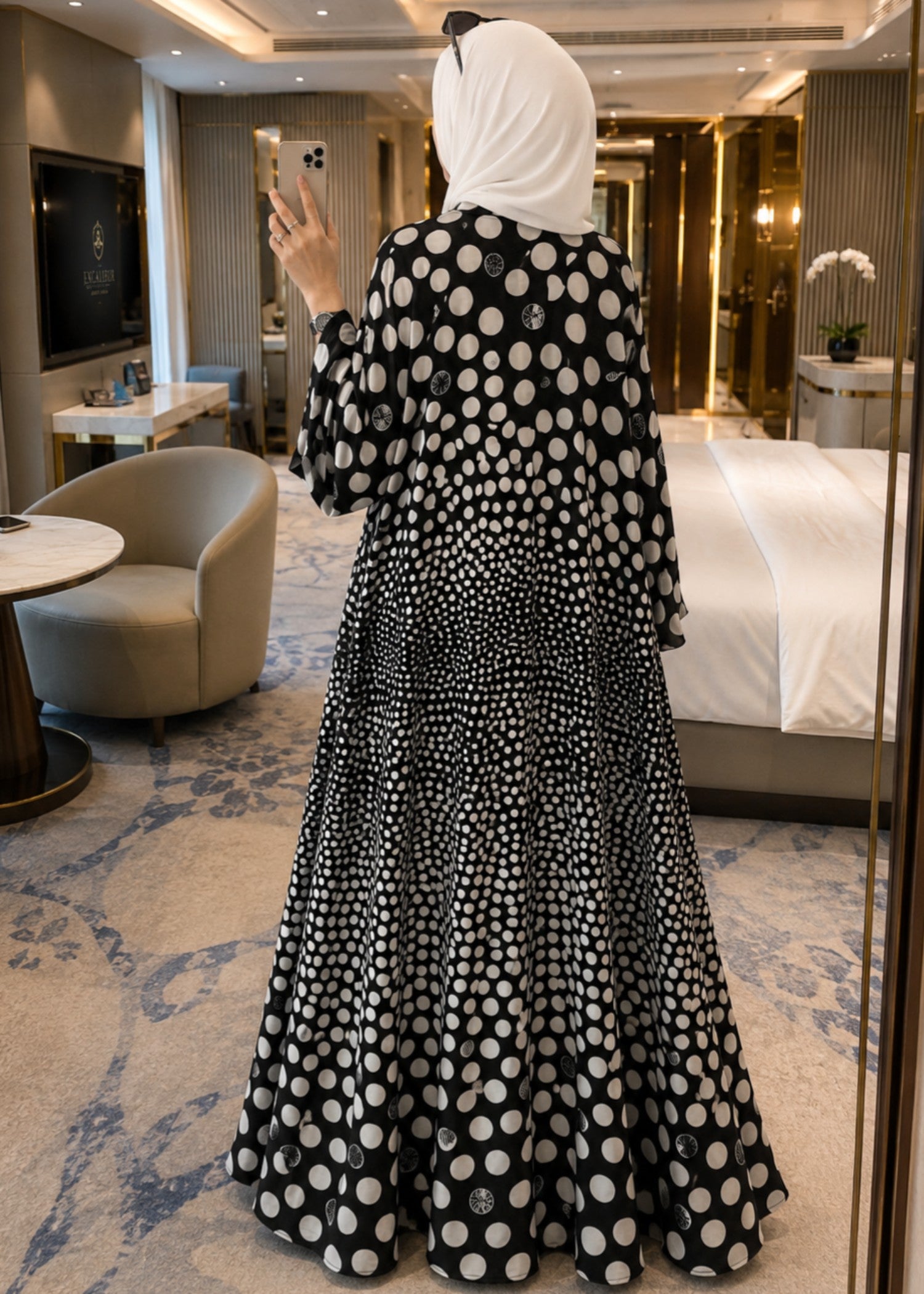 crepe georgette Abaya in Black, white