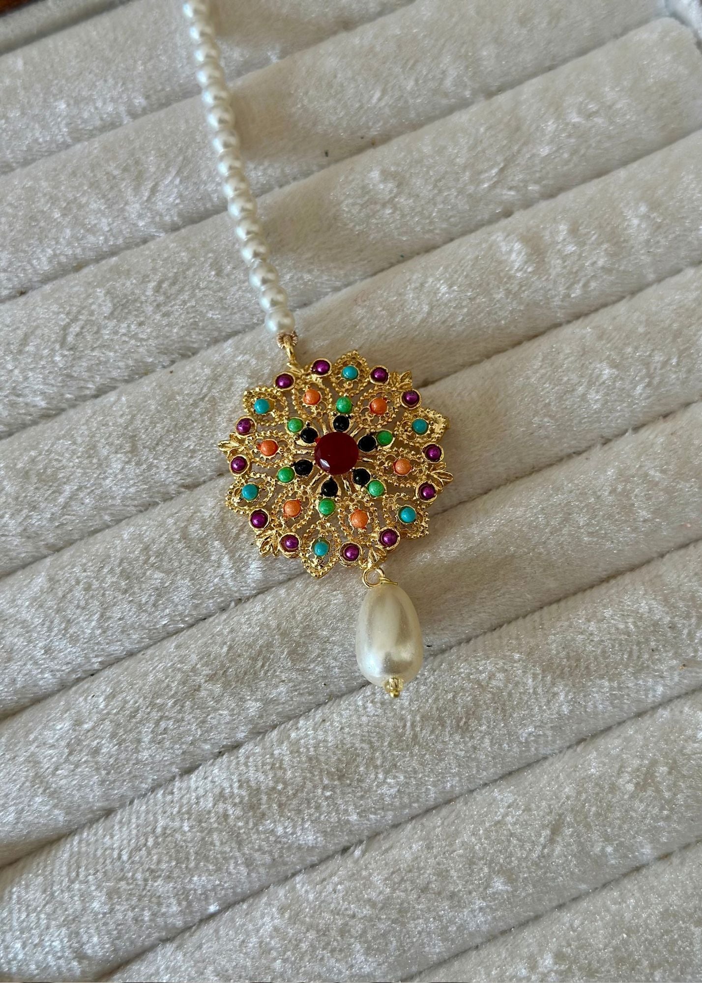 Jewelry Set in Multi Color by - Trendy Women Jewelry Set GNG2273