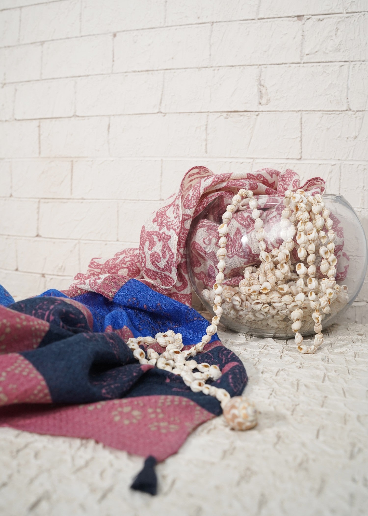 lawn Hijab in Multi, pink