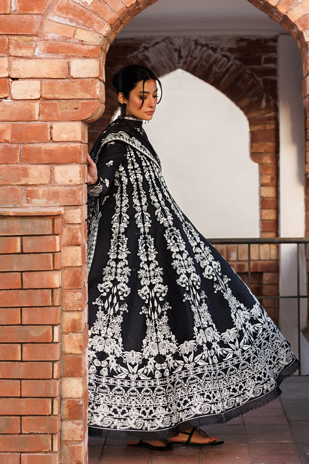 Mirabelle Festive Luxury Lawn – MIDNIGHT BLISS