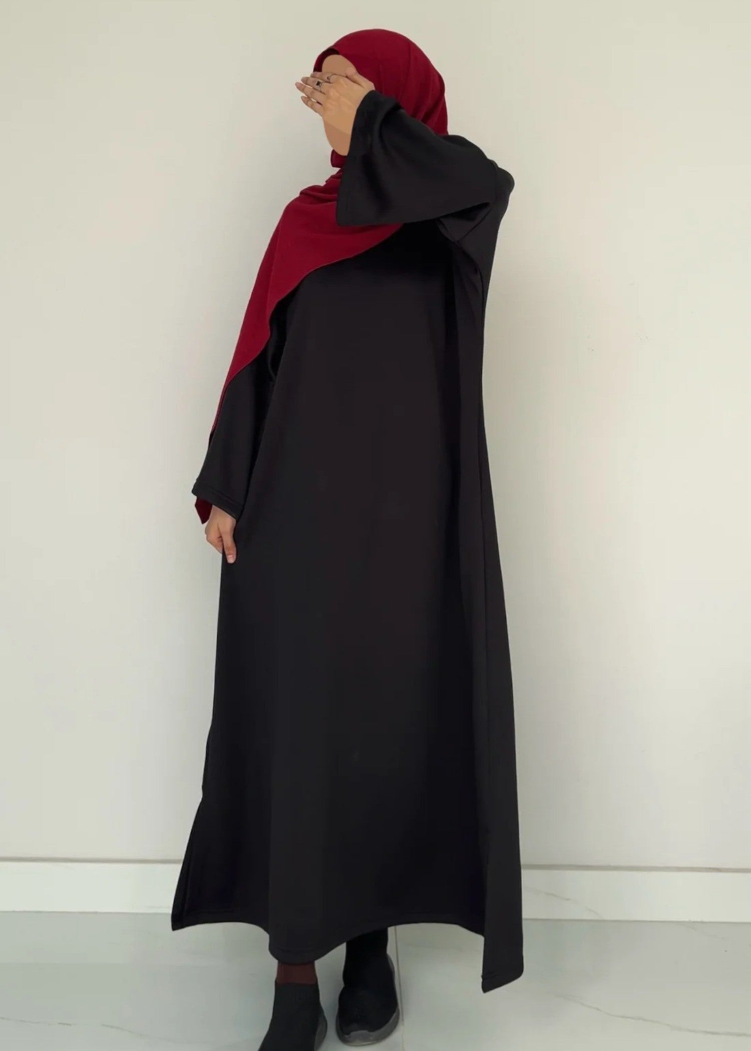 jersey knit Abaya in Black