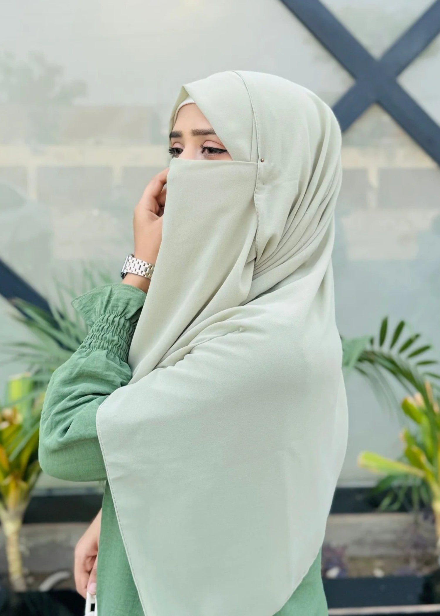 polyester Abaya in Mint green