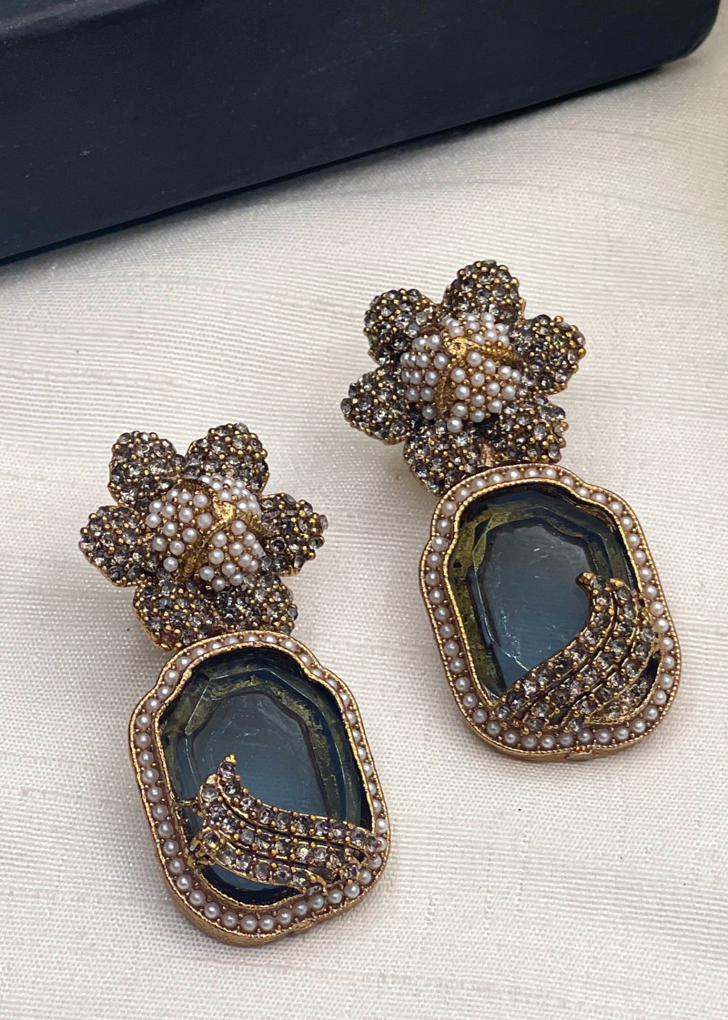 Earrings in Grey, pearl white Color by - Trendy Women Earrings HJK9946