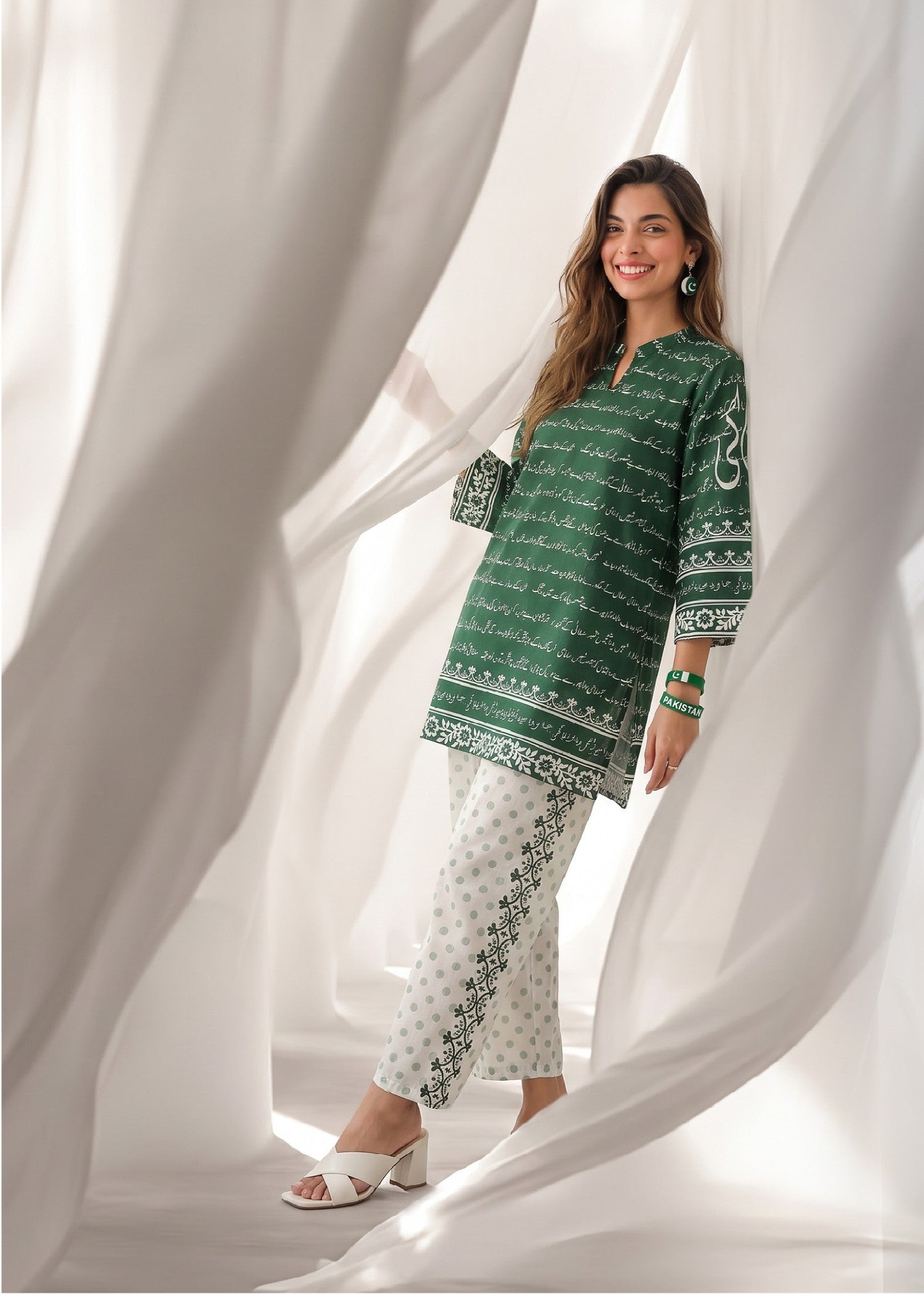 slub lawn Kurta Set in Green