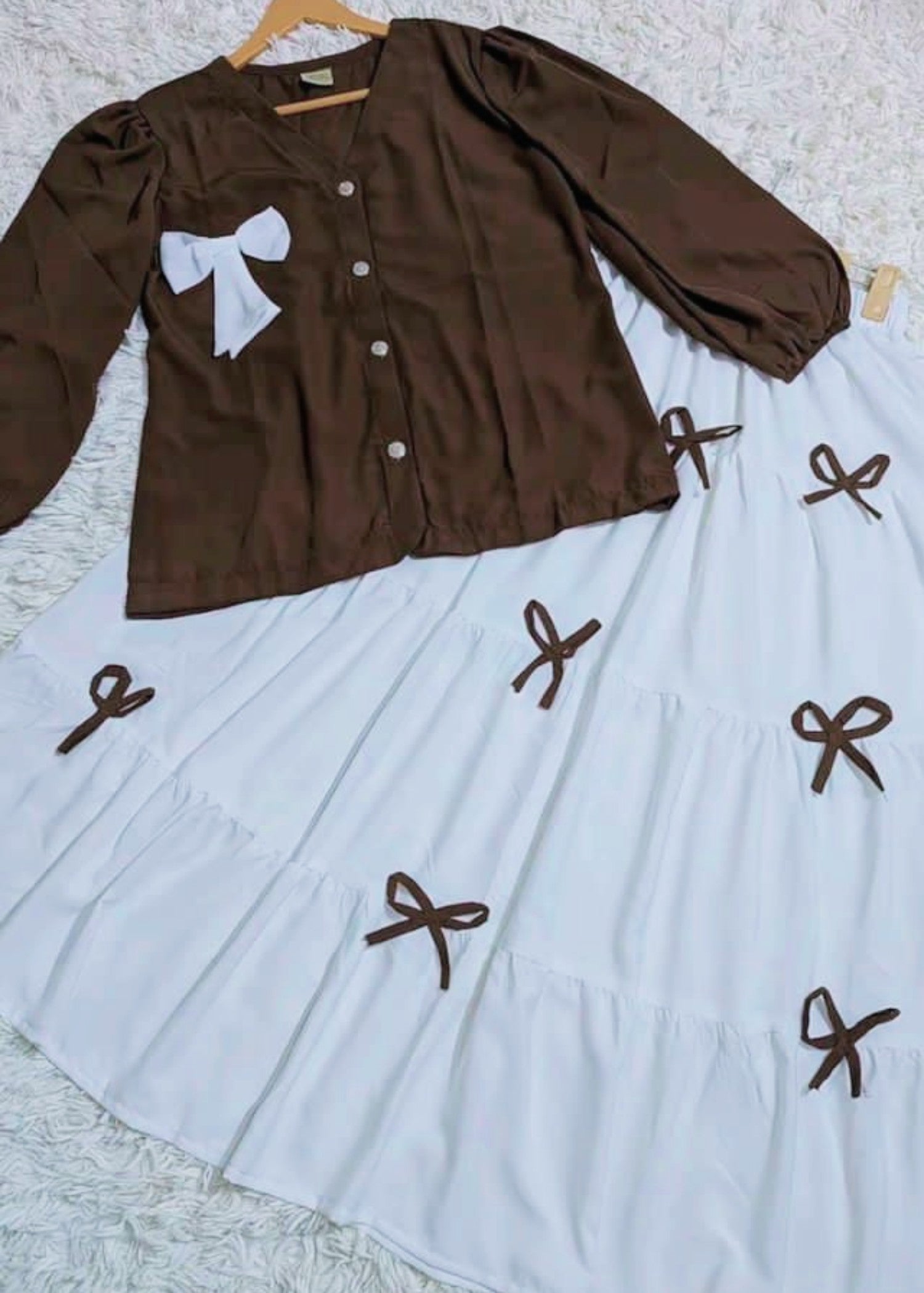 crepe georgette Skirt in Chocolate brown, white
