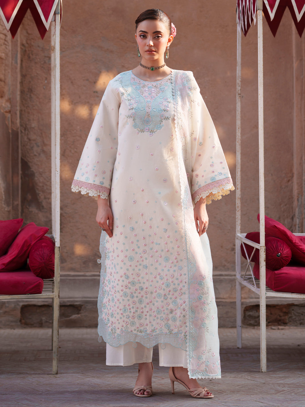 Nilofer Luxury Lawn – NL-02