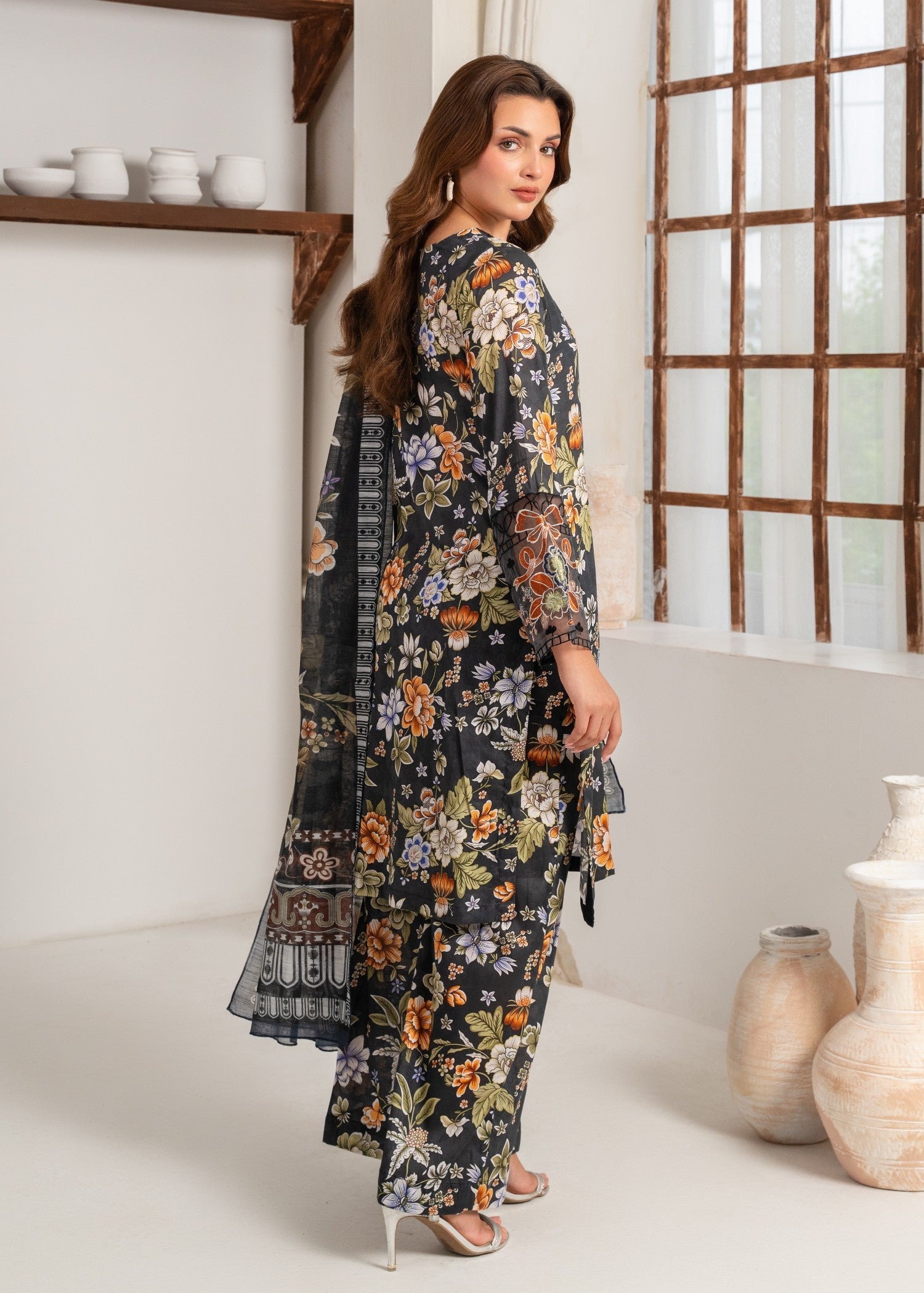 textured lawn Kurta Set in Iron grey