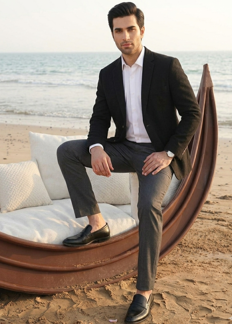 wool Blazer in Black