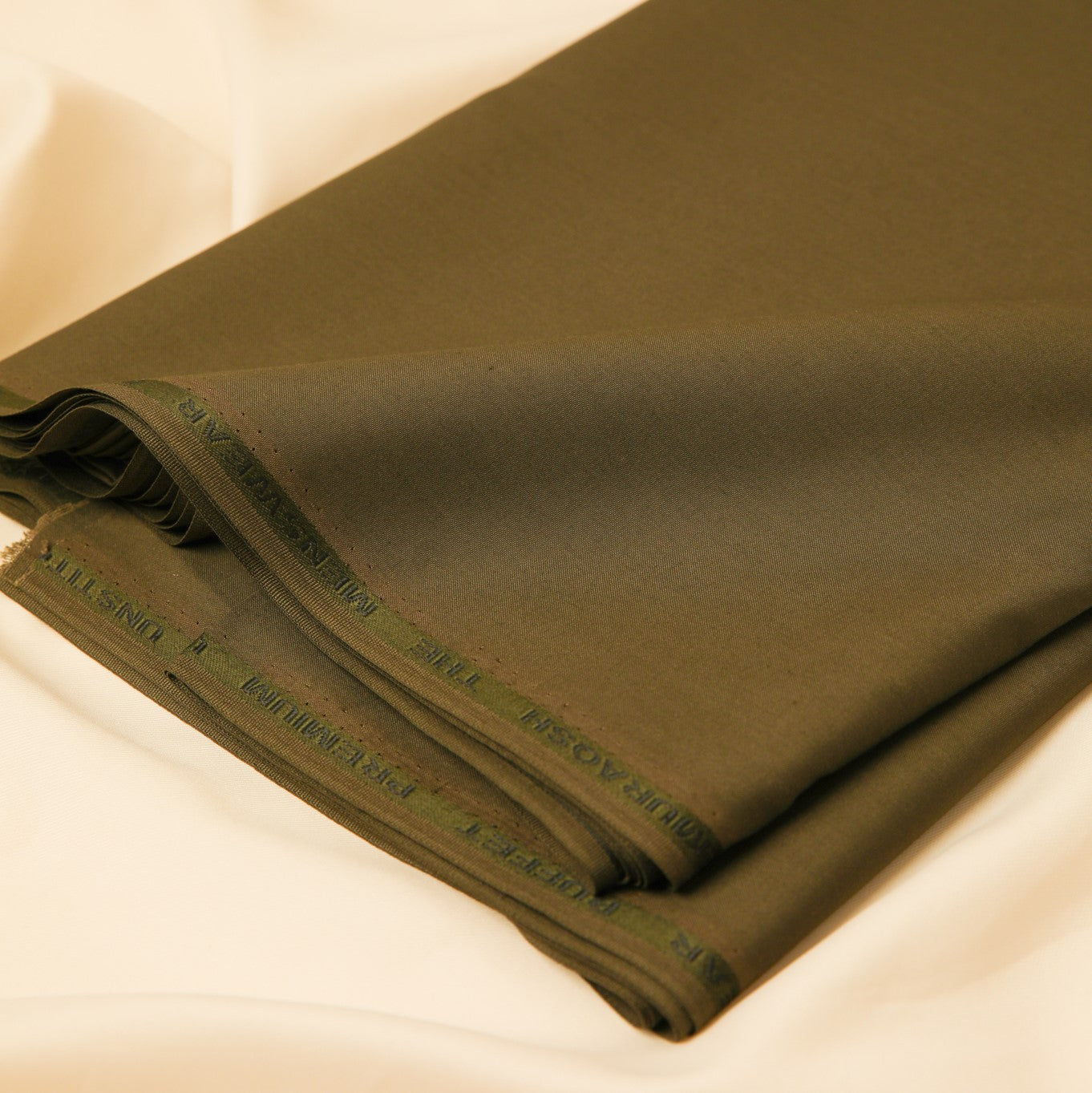wash & wear Unstitched in Green