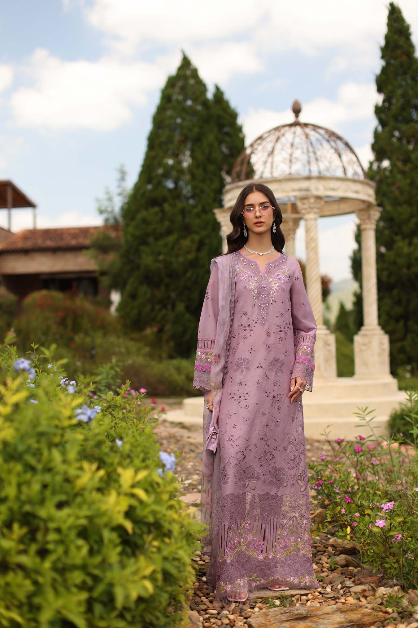 Luxury Eid Schiffli Laserkari Lawn – D9 - A - Velisse