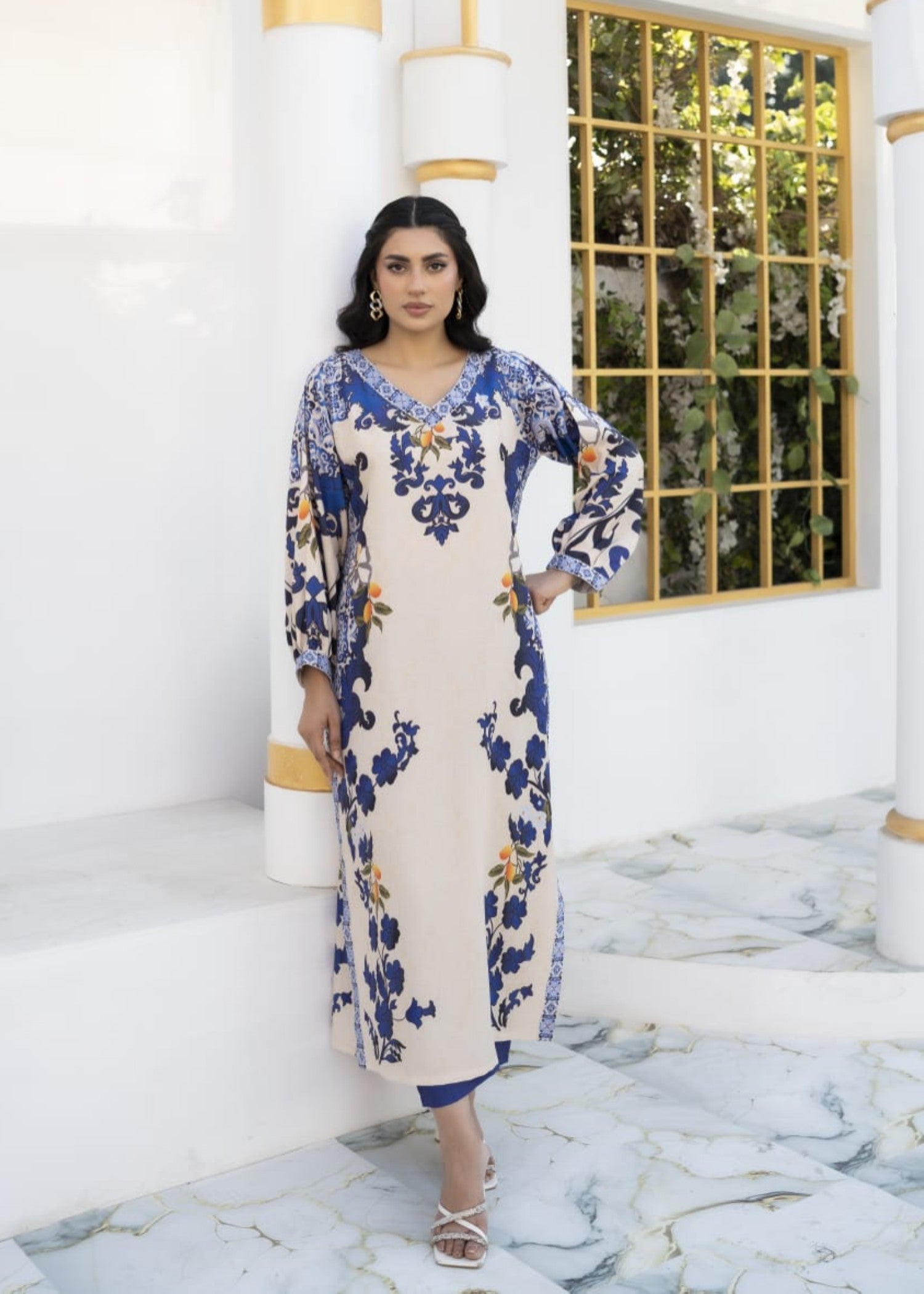 poly lawn Kaftan in Ivory, iris