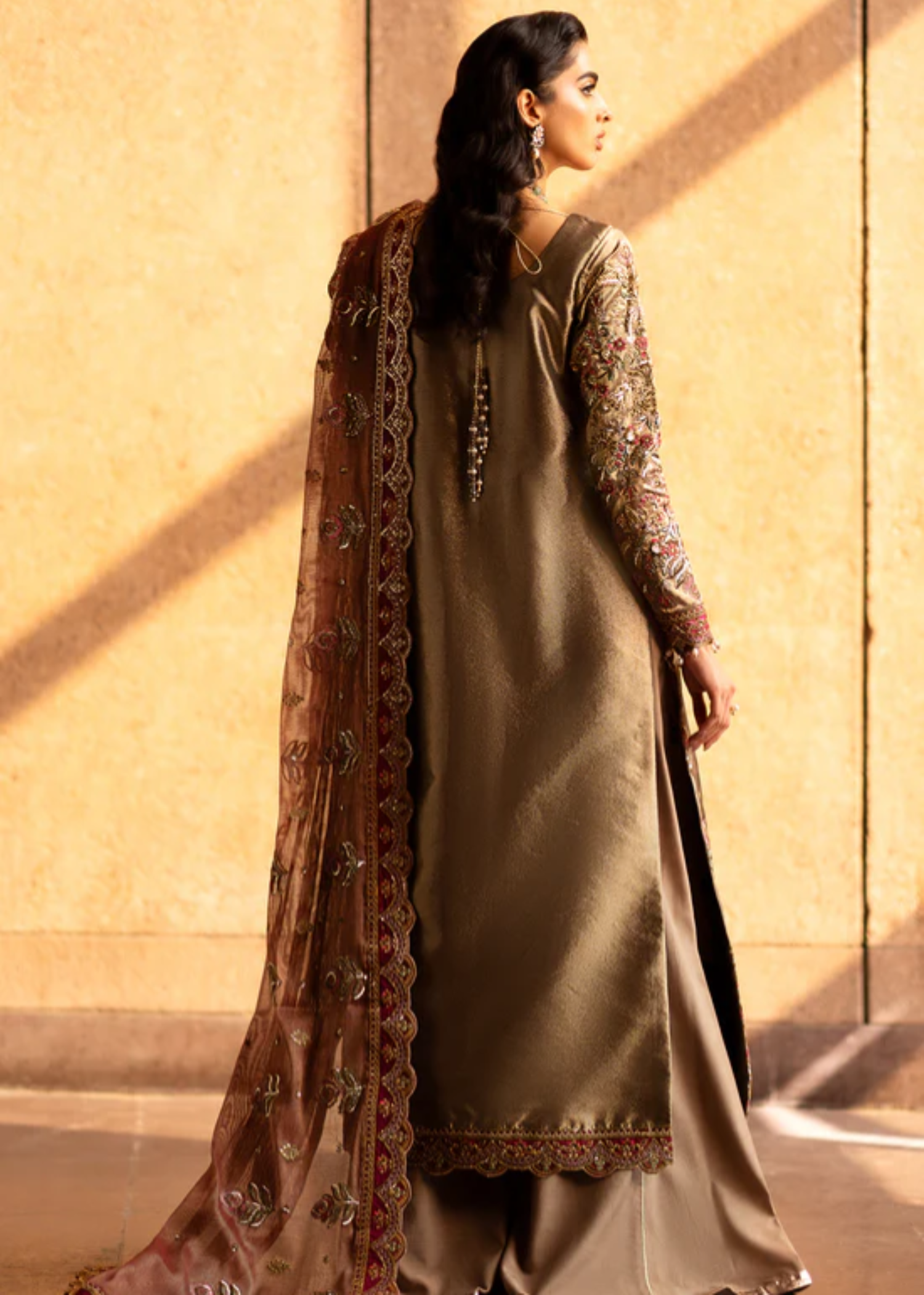 masuri Unstitched in Camel brown
