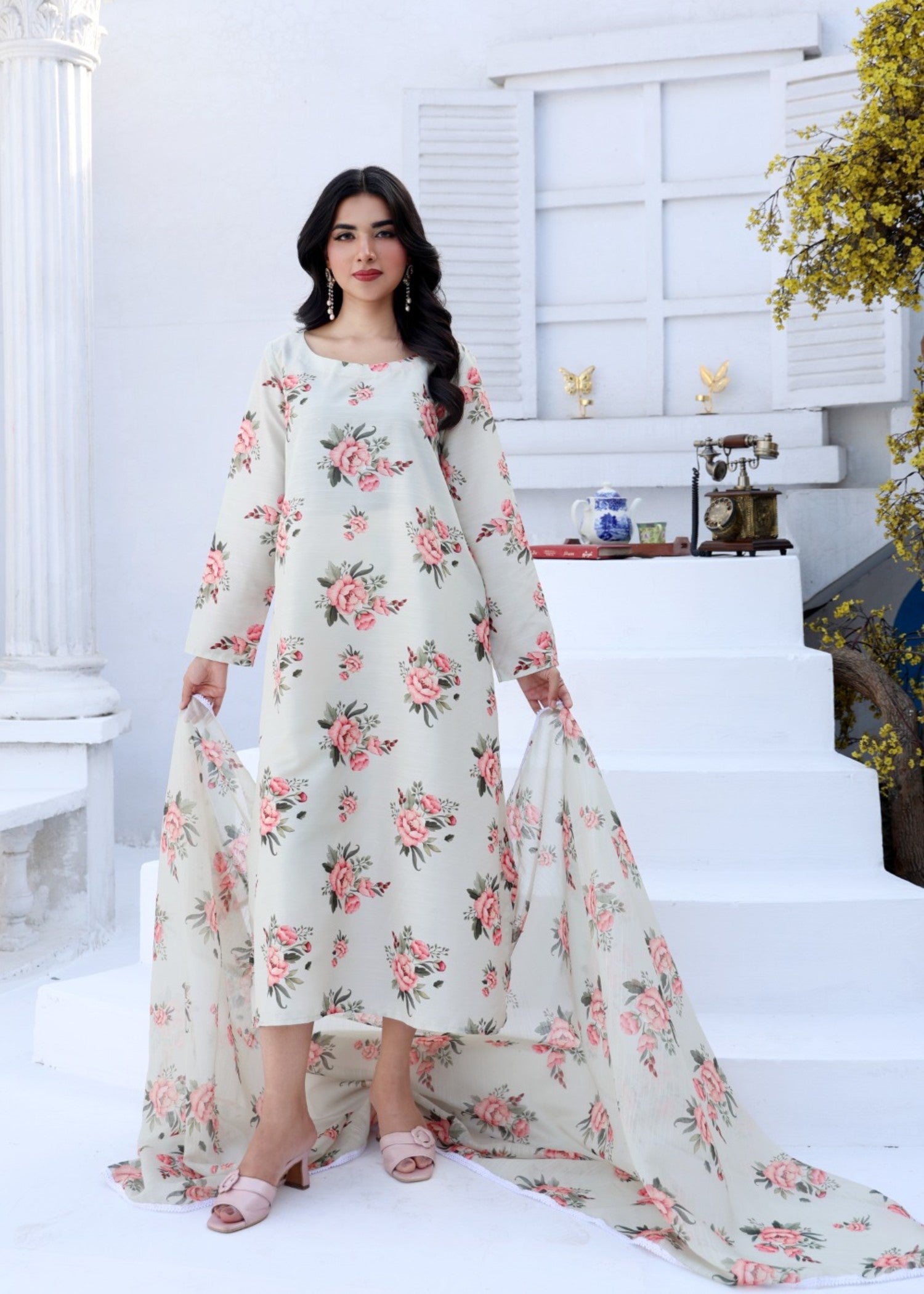 poly lawn Kaftan in Pink, olive green, off-white