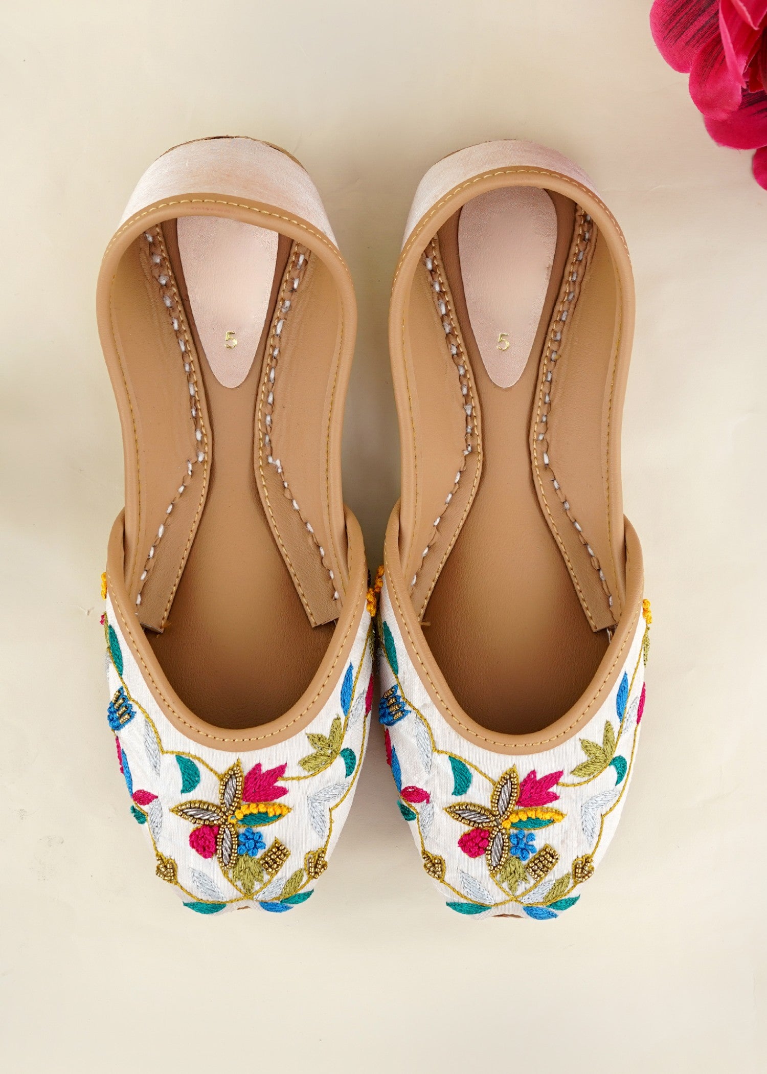 Khussa in White by - High Quality Women Khussa HAJ4007