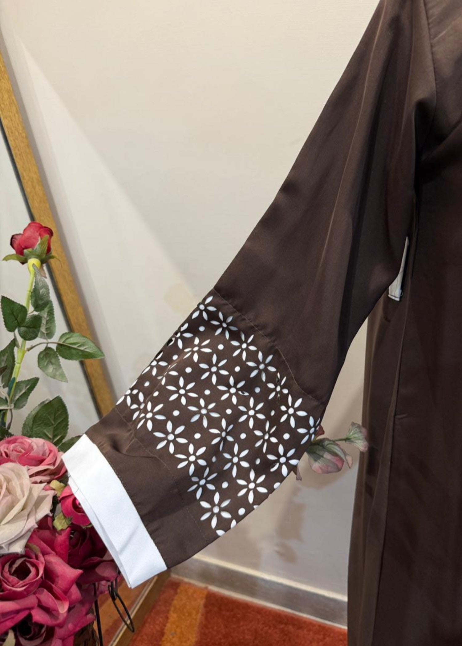 nidha blend Abaya in Dark brown