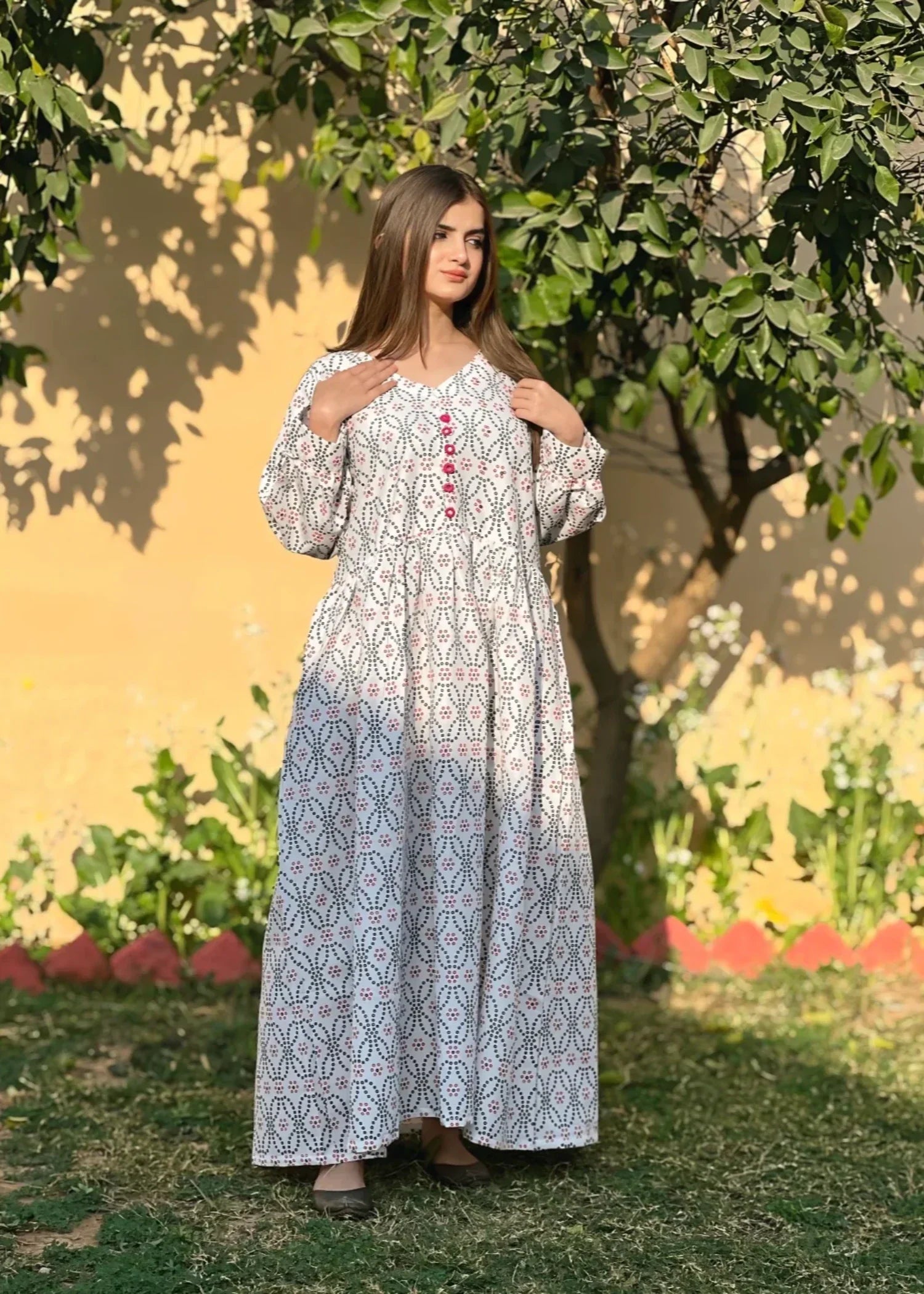 dhanak Maxi in White