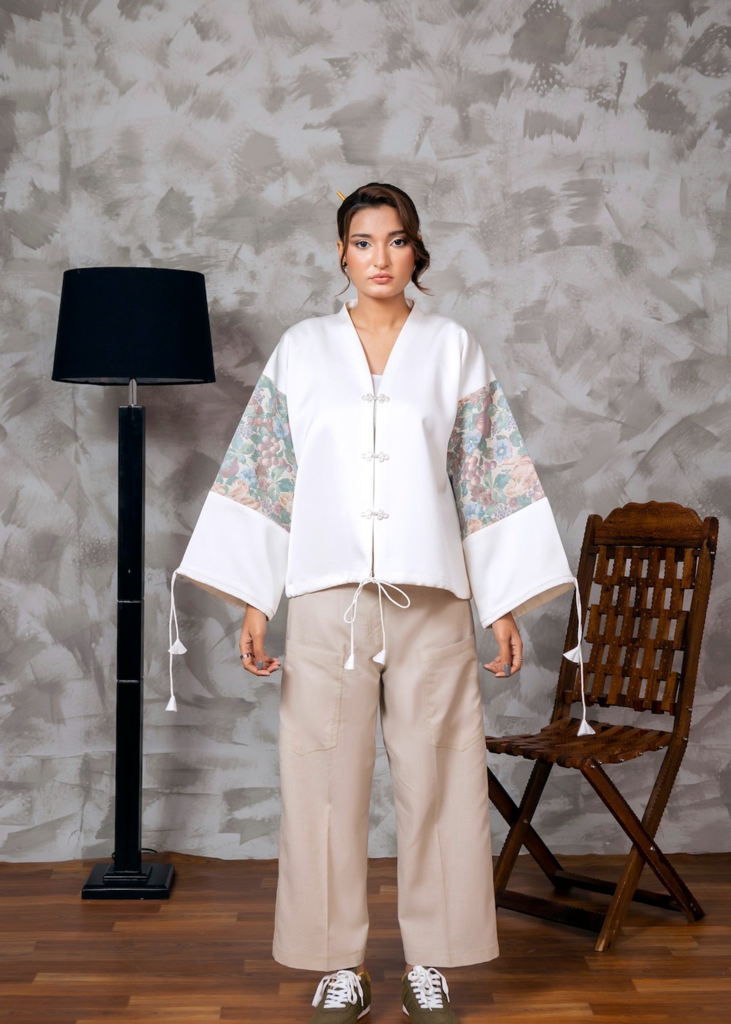 silk crepe Top in Multi, white