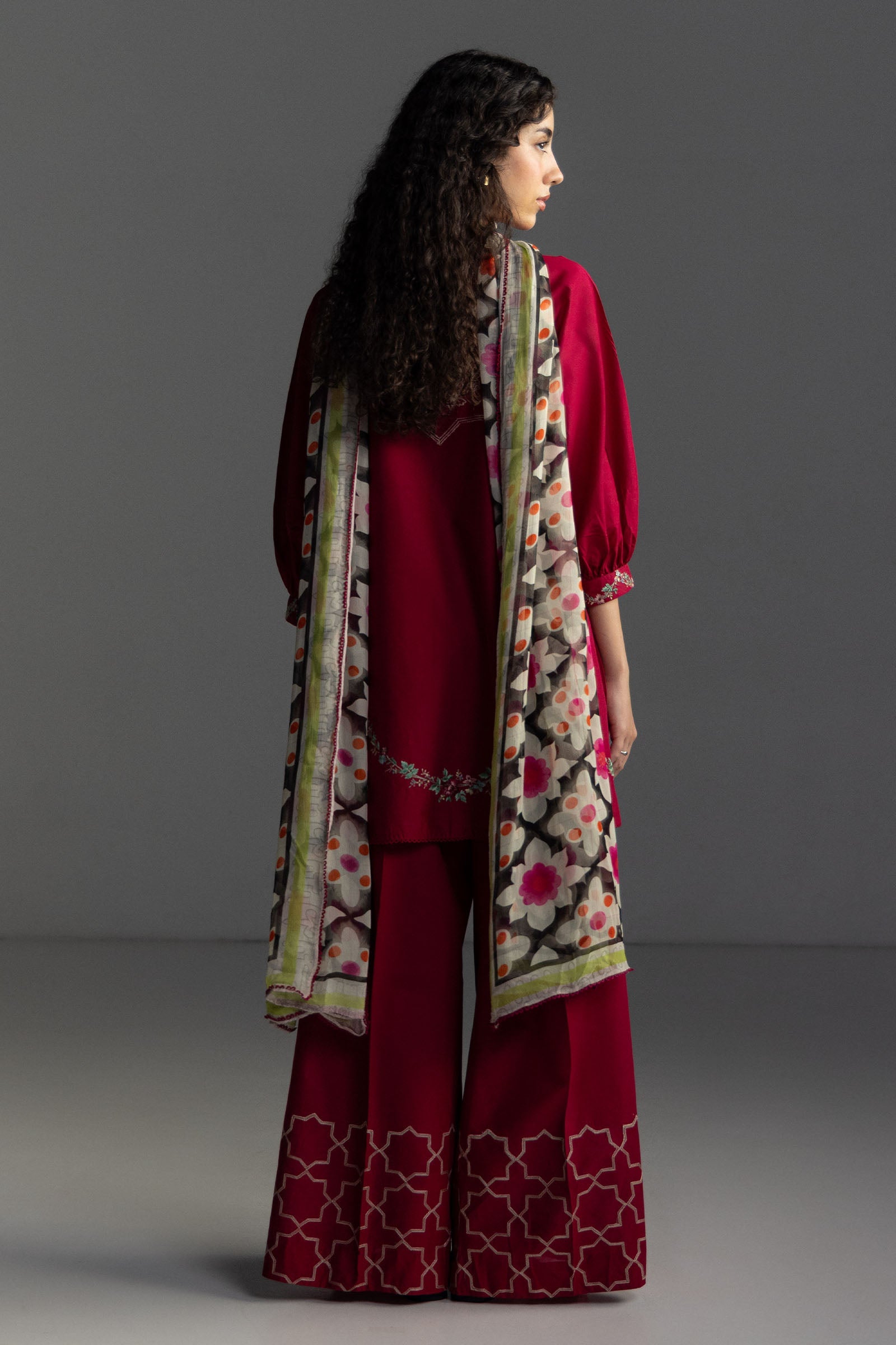 Coco Lawn Edit – Rivae-1B