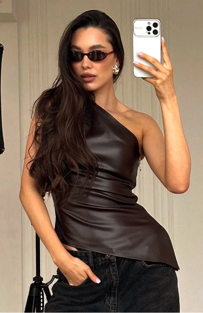 NAOMI TOP