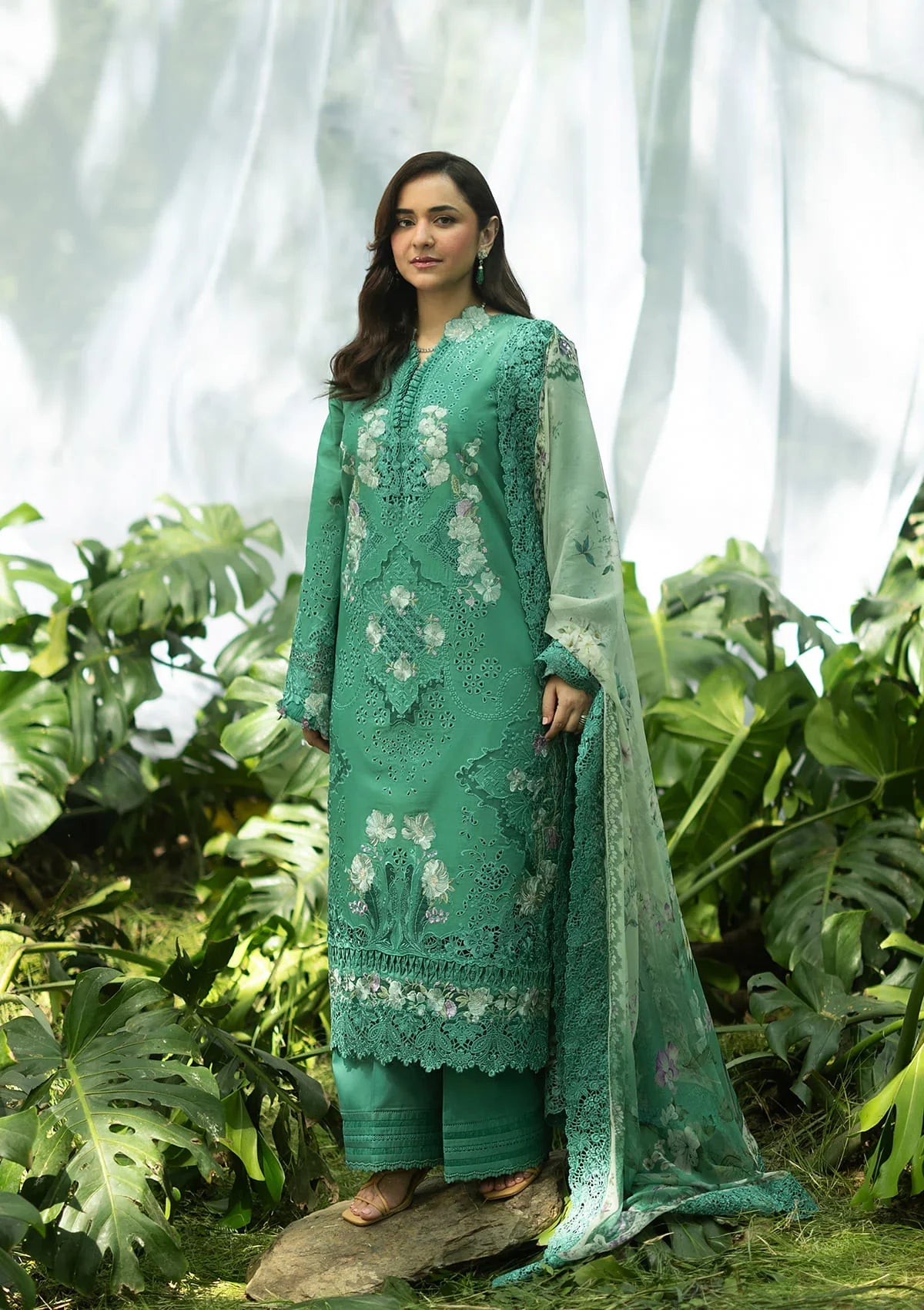 Luxury Lawn – ELQ-2a Lover's Eden