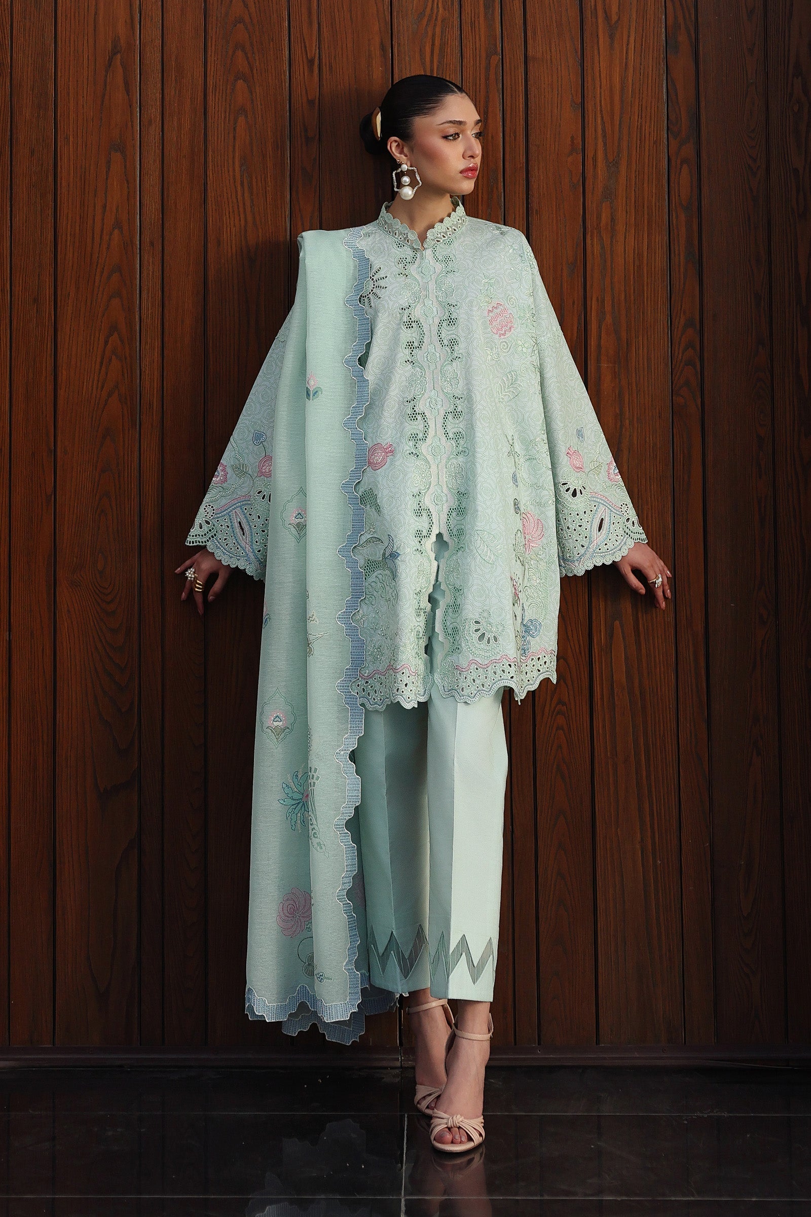 Qline Lawn Drop II – QKL-07 LEYA