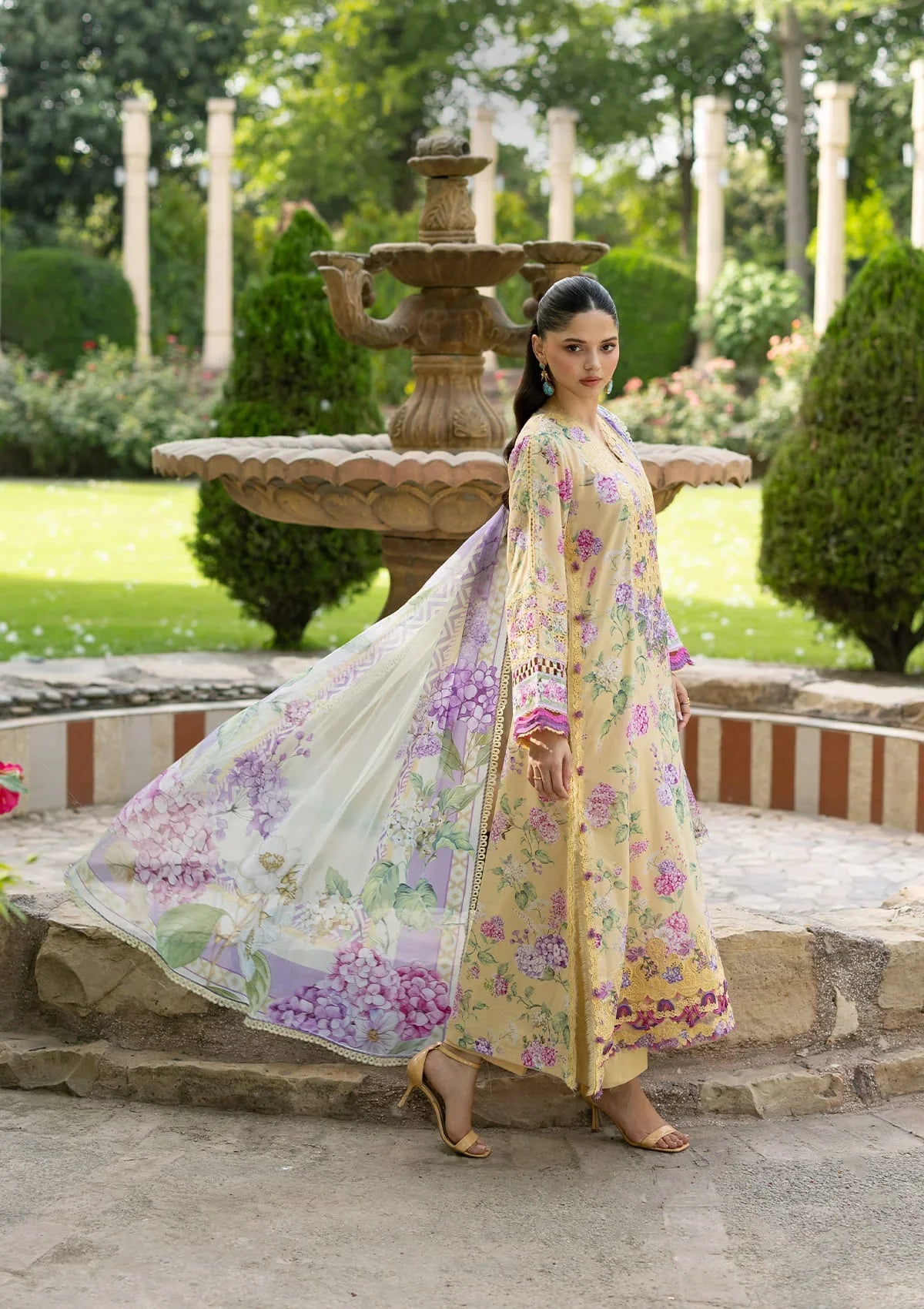 Signature Lawn Edit – 7a Stella