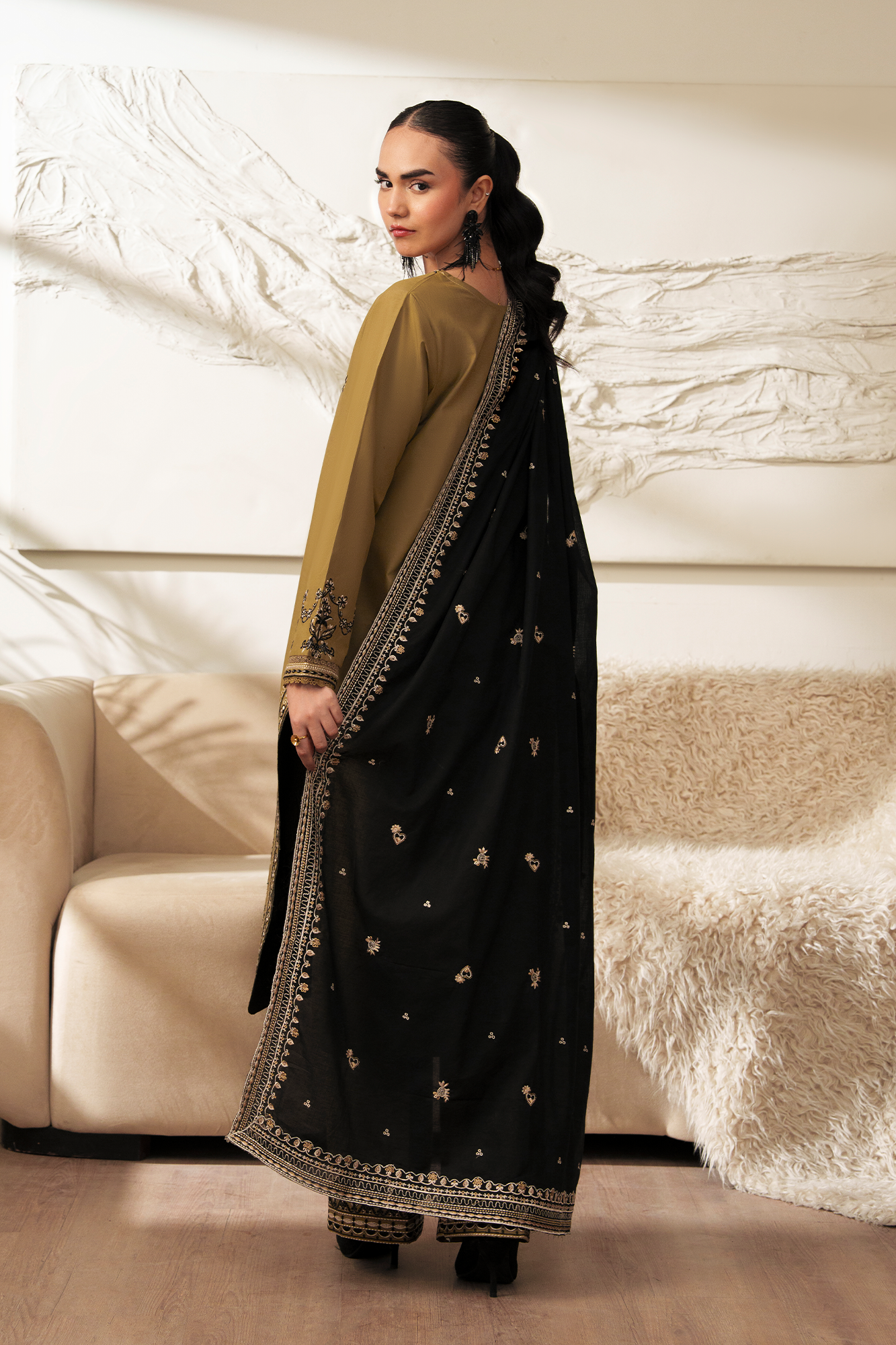 Pret Eid Edit RTW – Ayla
