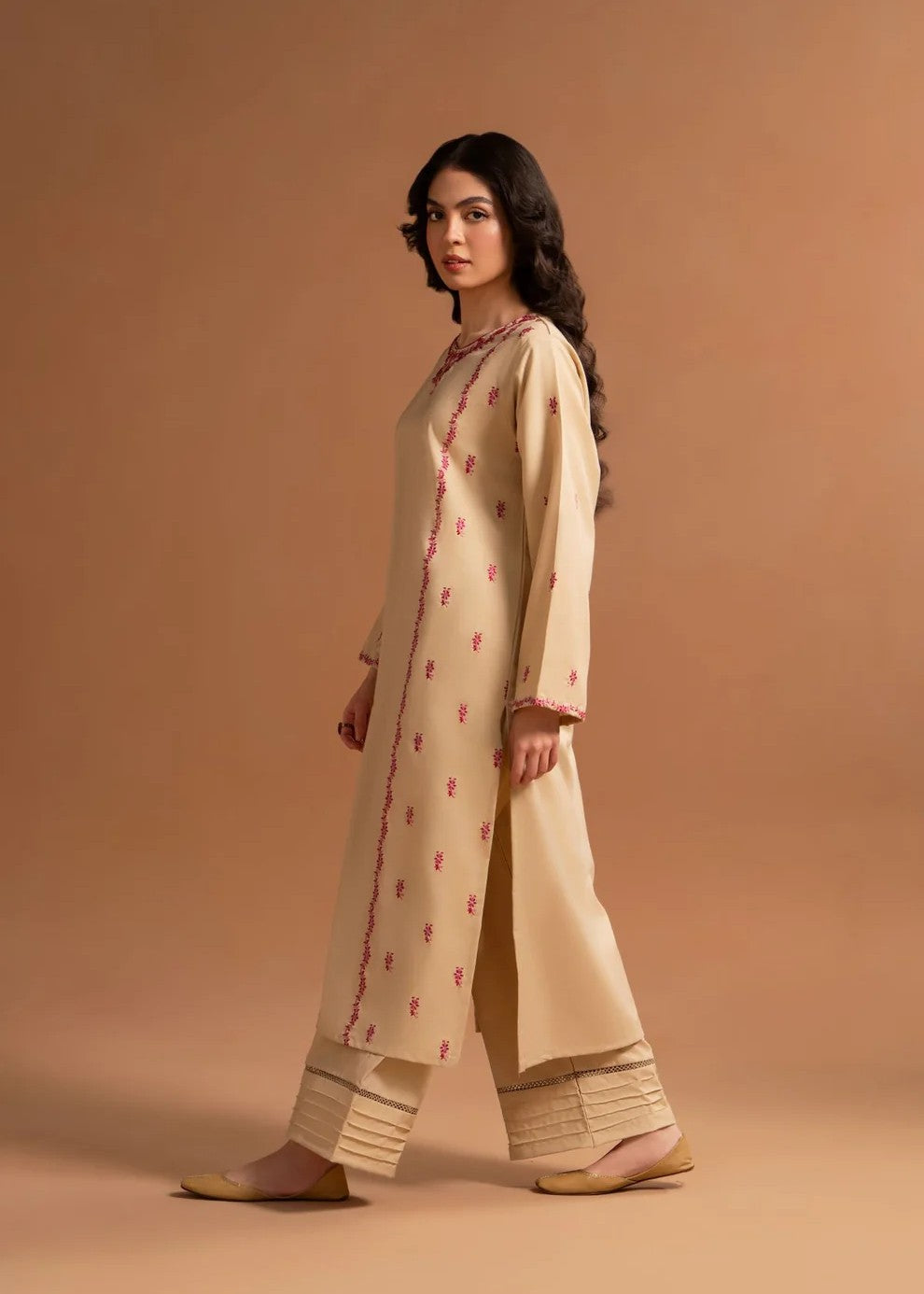 karandi Kurta Set in Beige