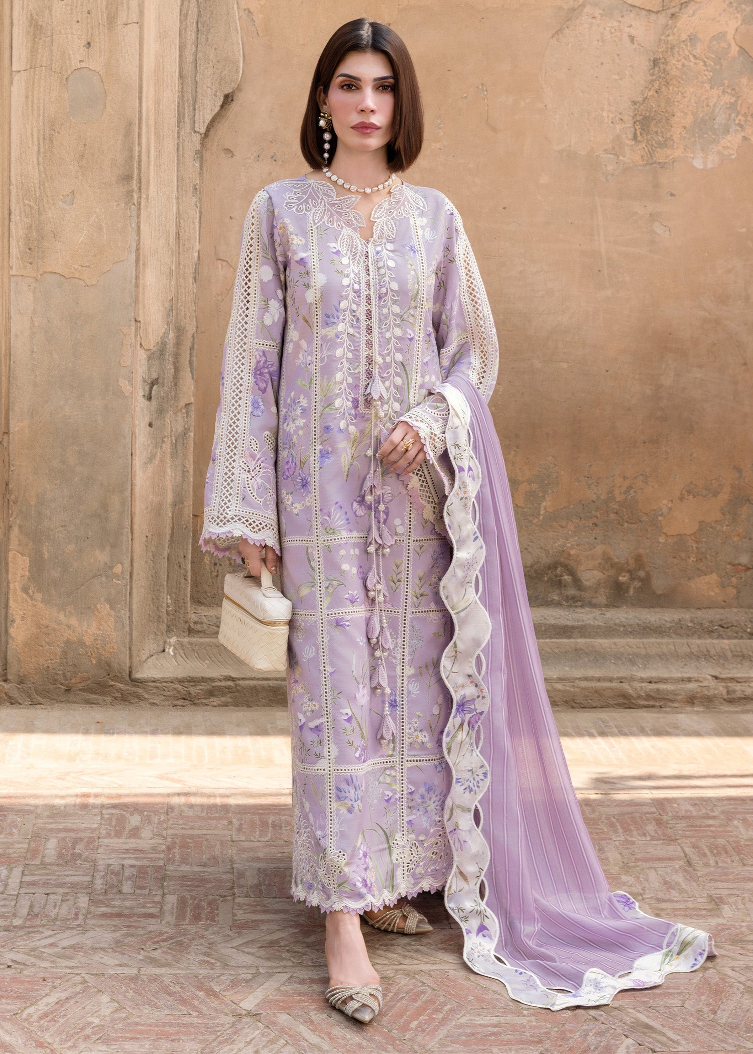 Flow Luxury Lawn – A SUMMER DANCE - D2B