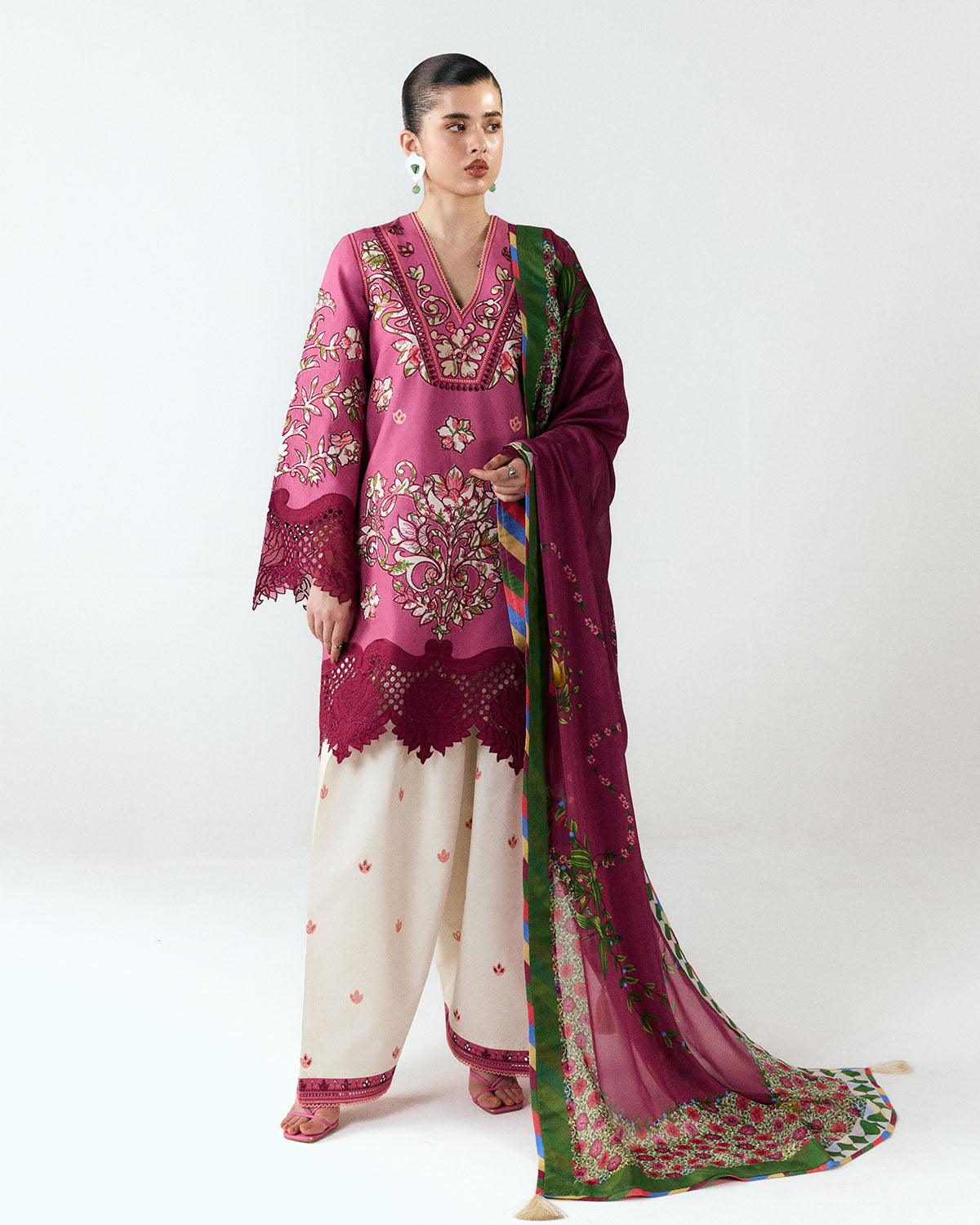 Jugnu Luxury Lawn Edit – Yawi