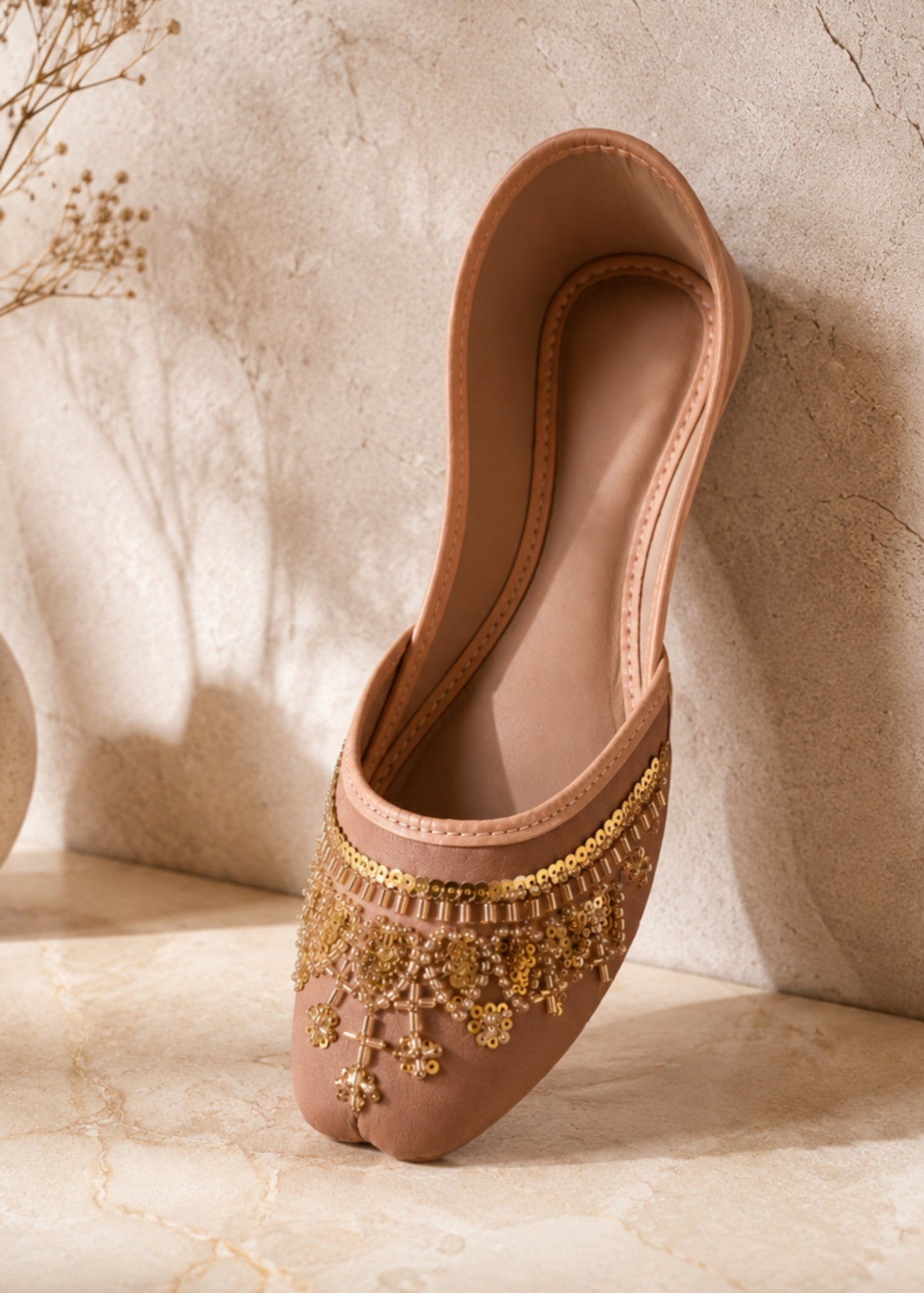 Khussa in Baby pink by - High Quality Women Khussa FRE8823