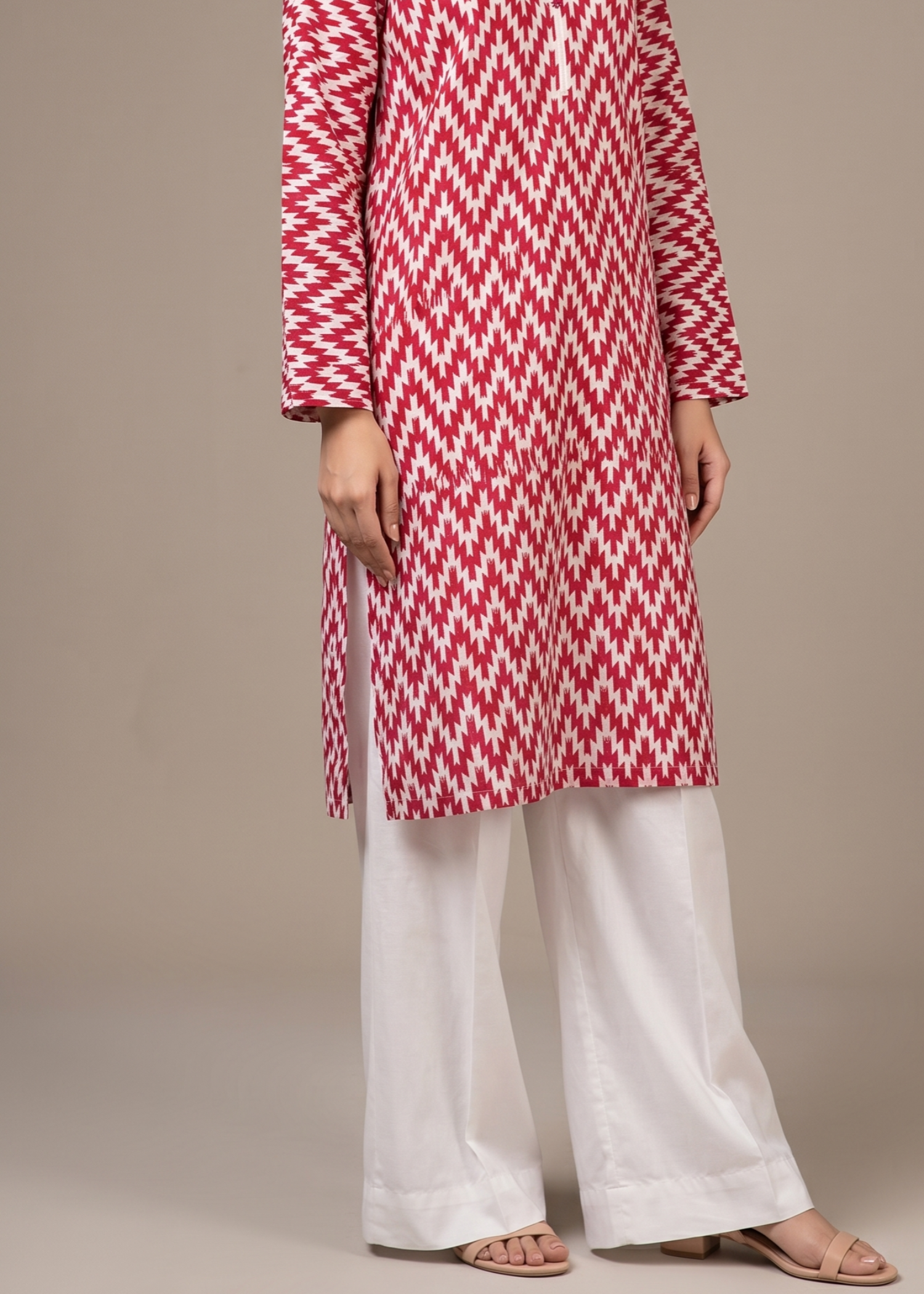 lawn Kurta Set in Pink, white