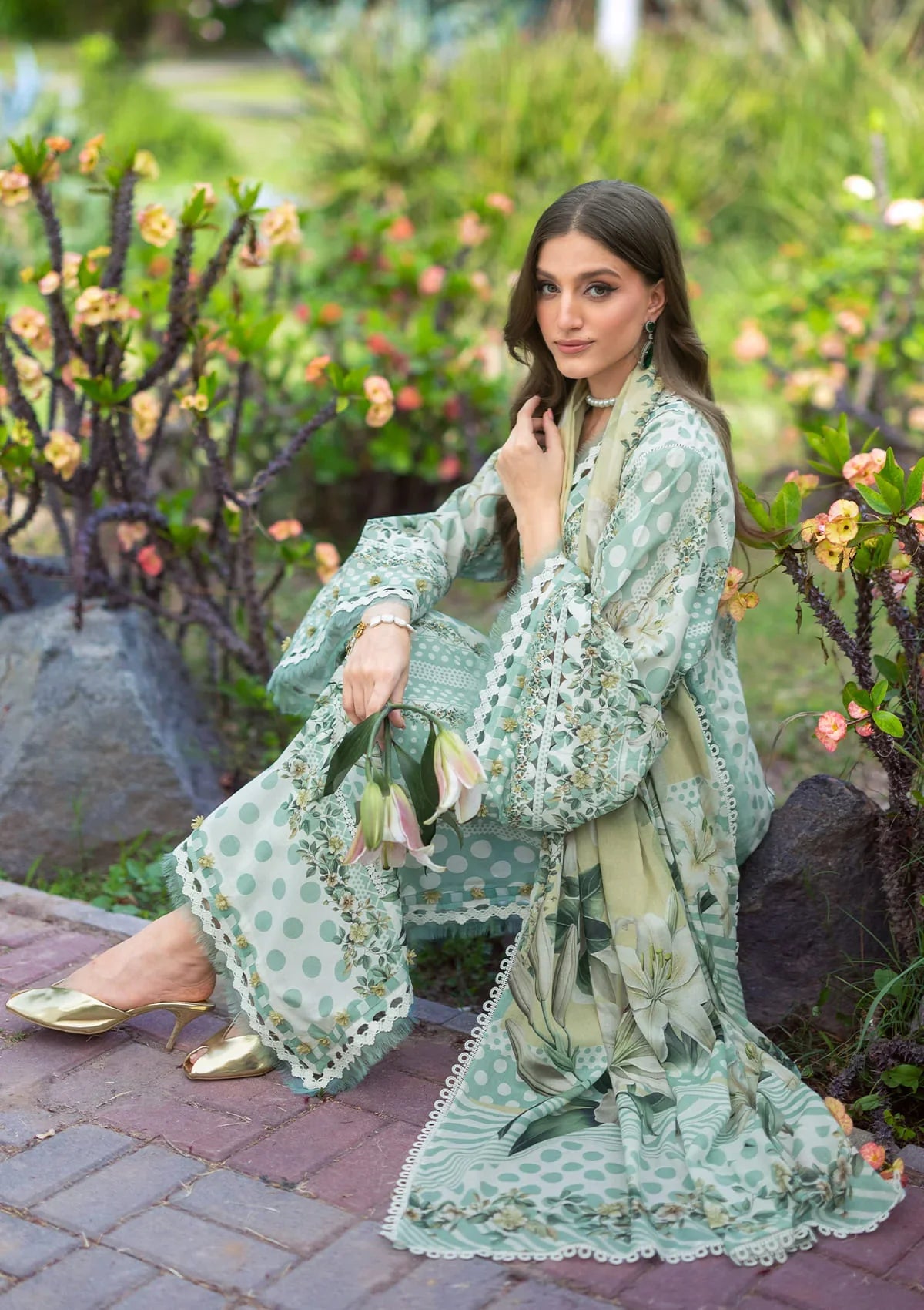 Bridgerton Prints Lawn – EPB-5B CIELA BELLE