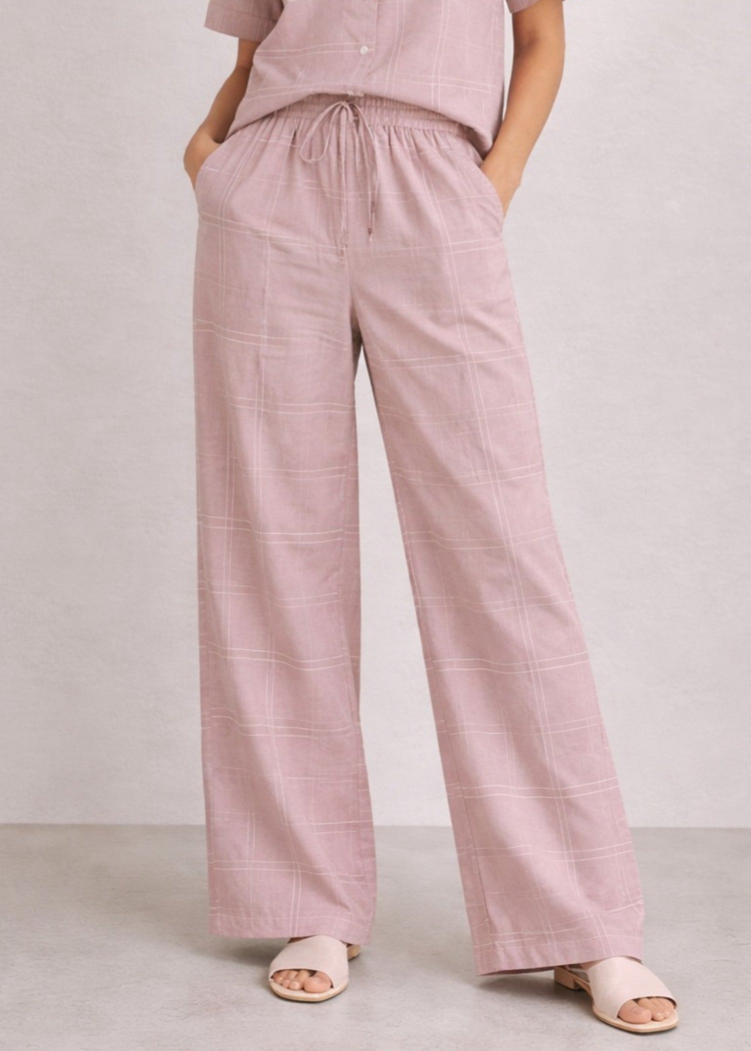 cotton Trousers in Blush pink