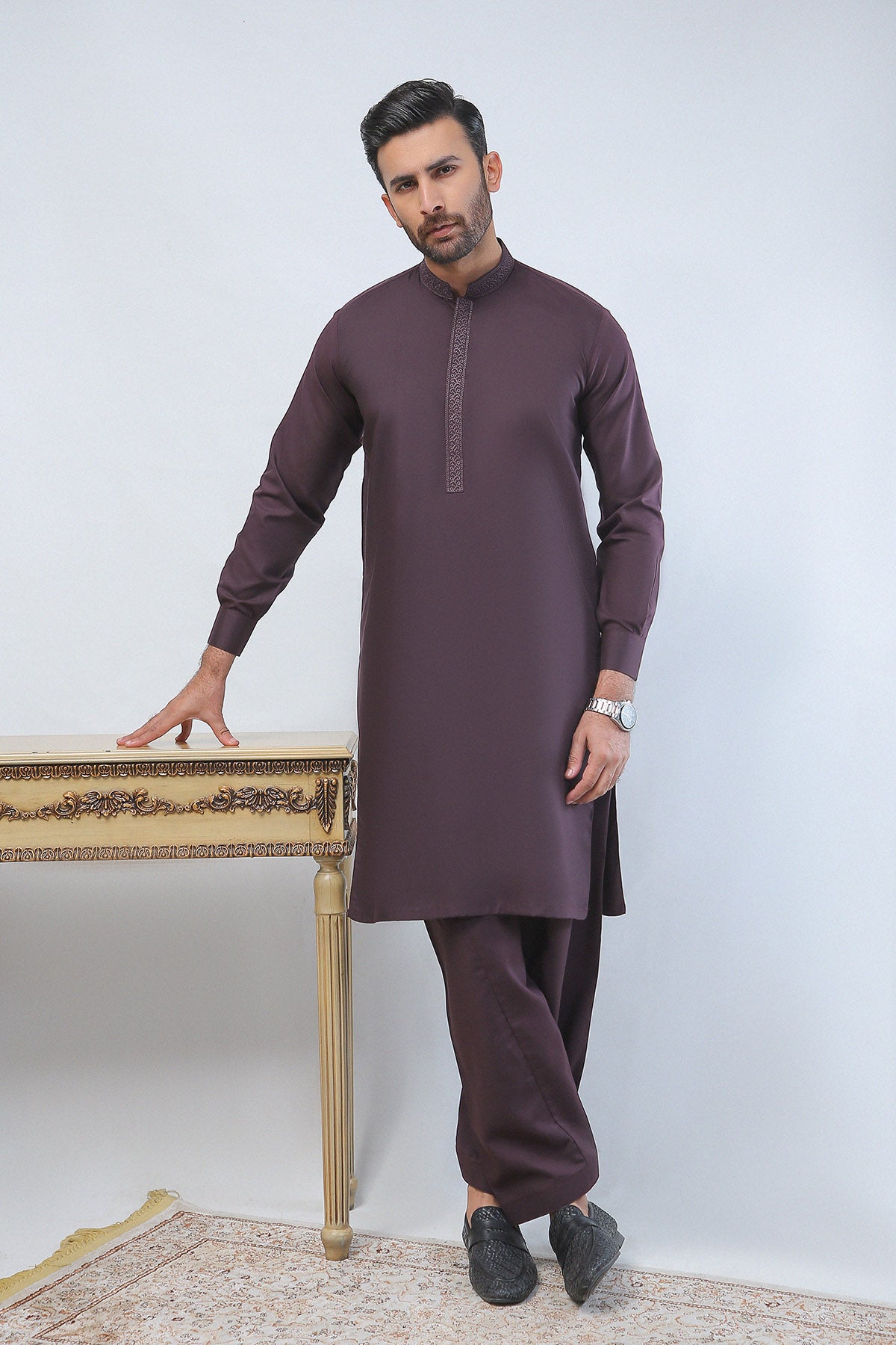 wash & wear Shalwar Kameez in Burgundy