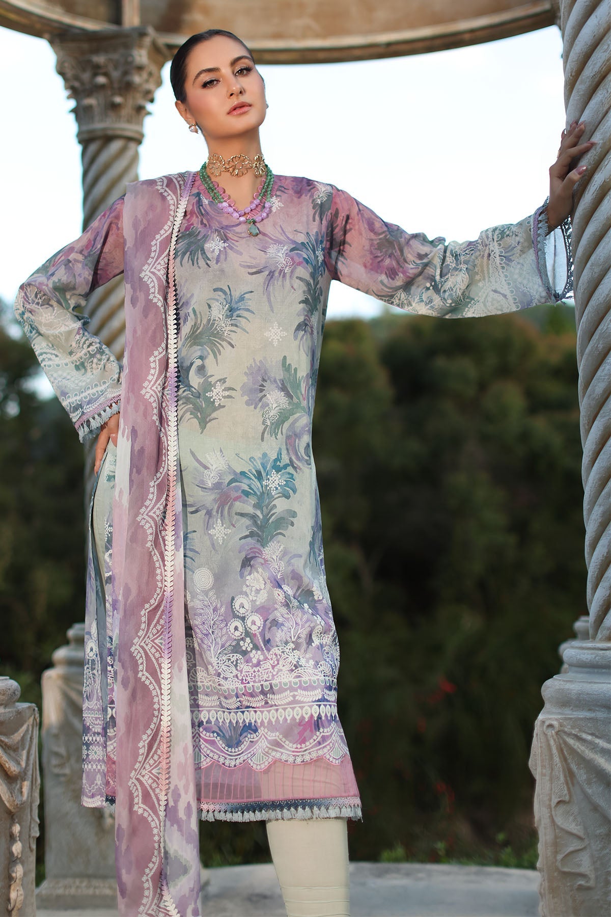 Signature Lawn Prints – SP-199