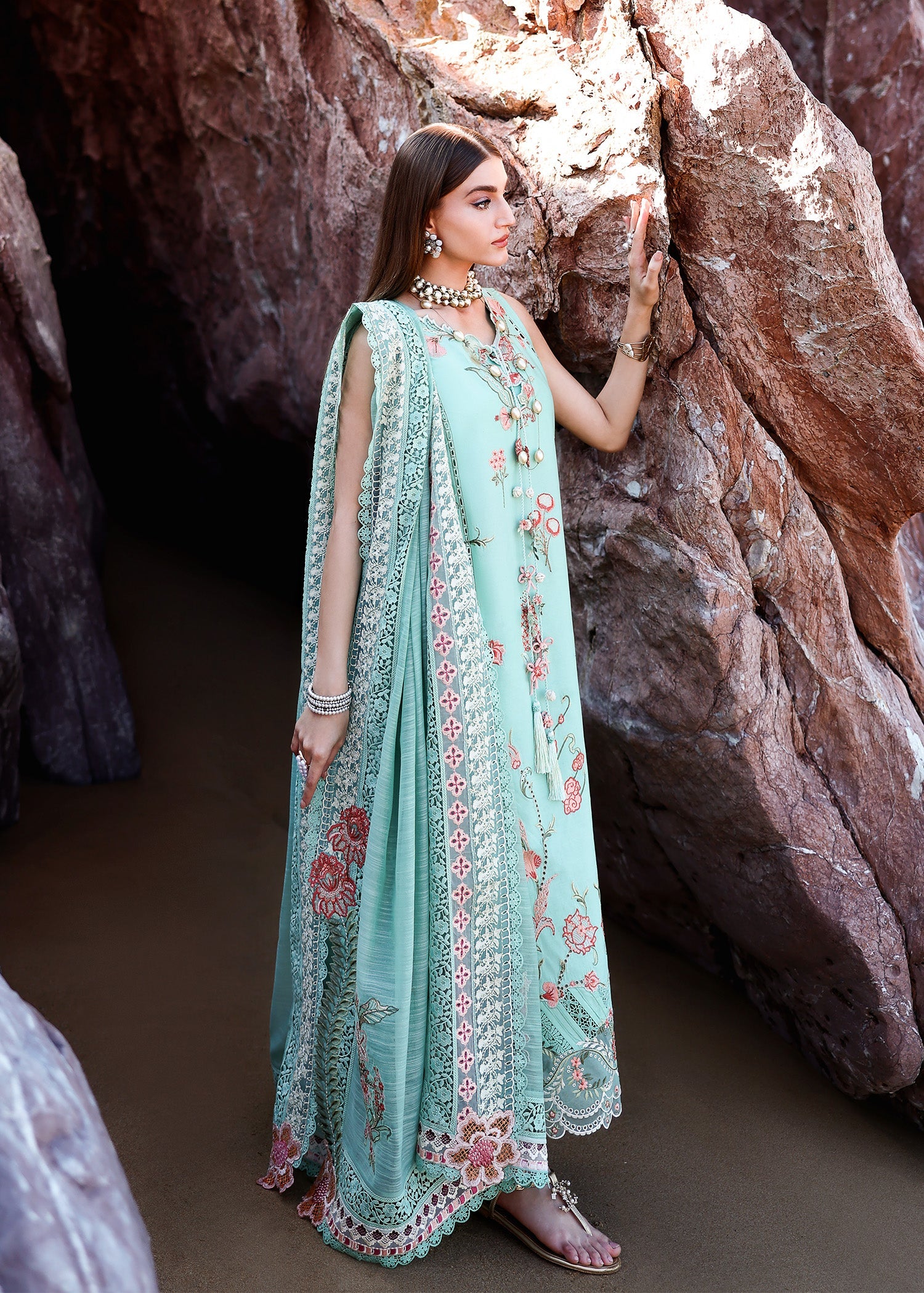 Breeze Festive Luxury Lawn – GIA-5-B