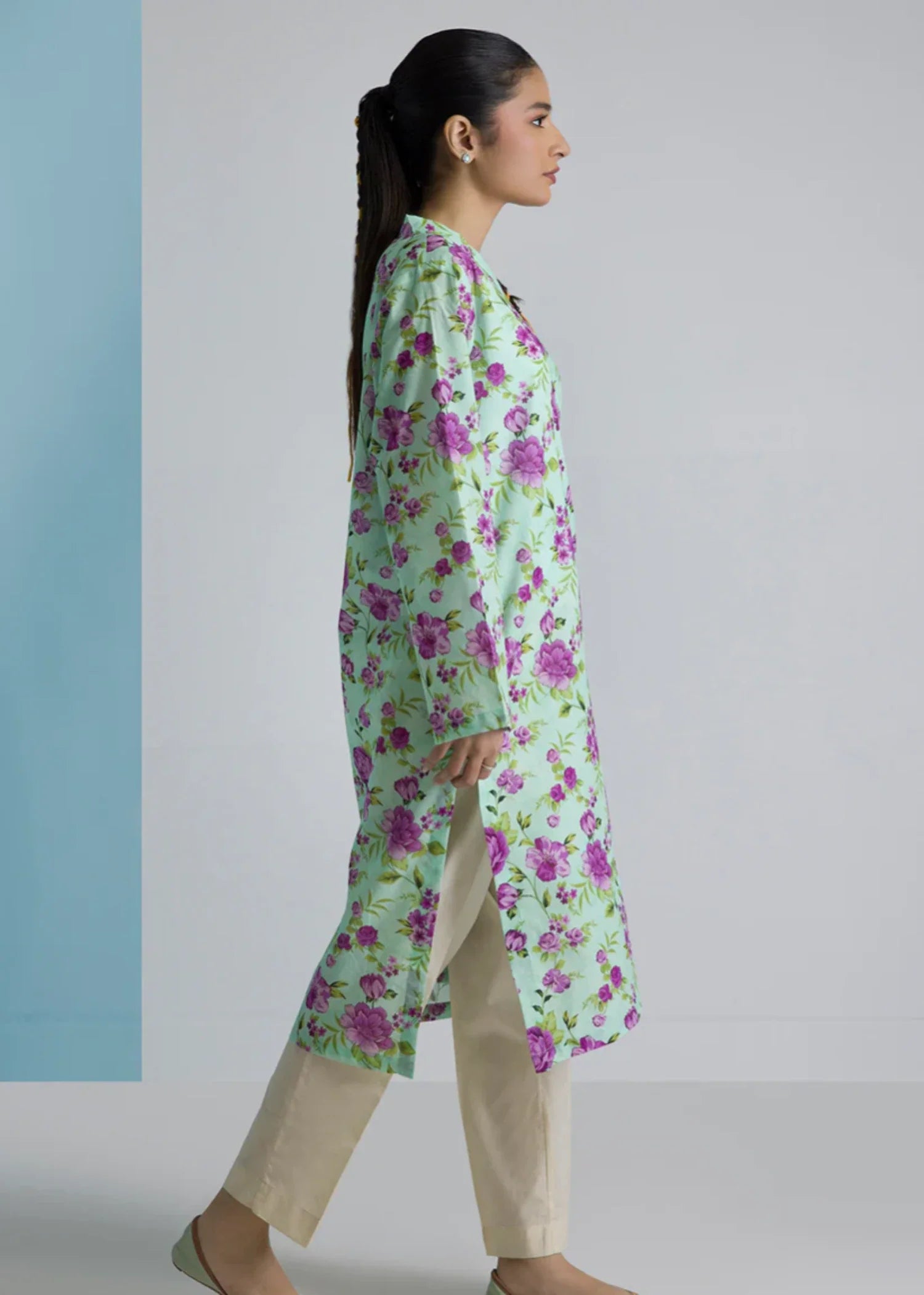 cambric Kurti in Pastel green