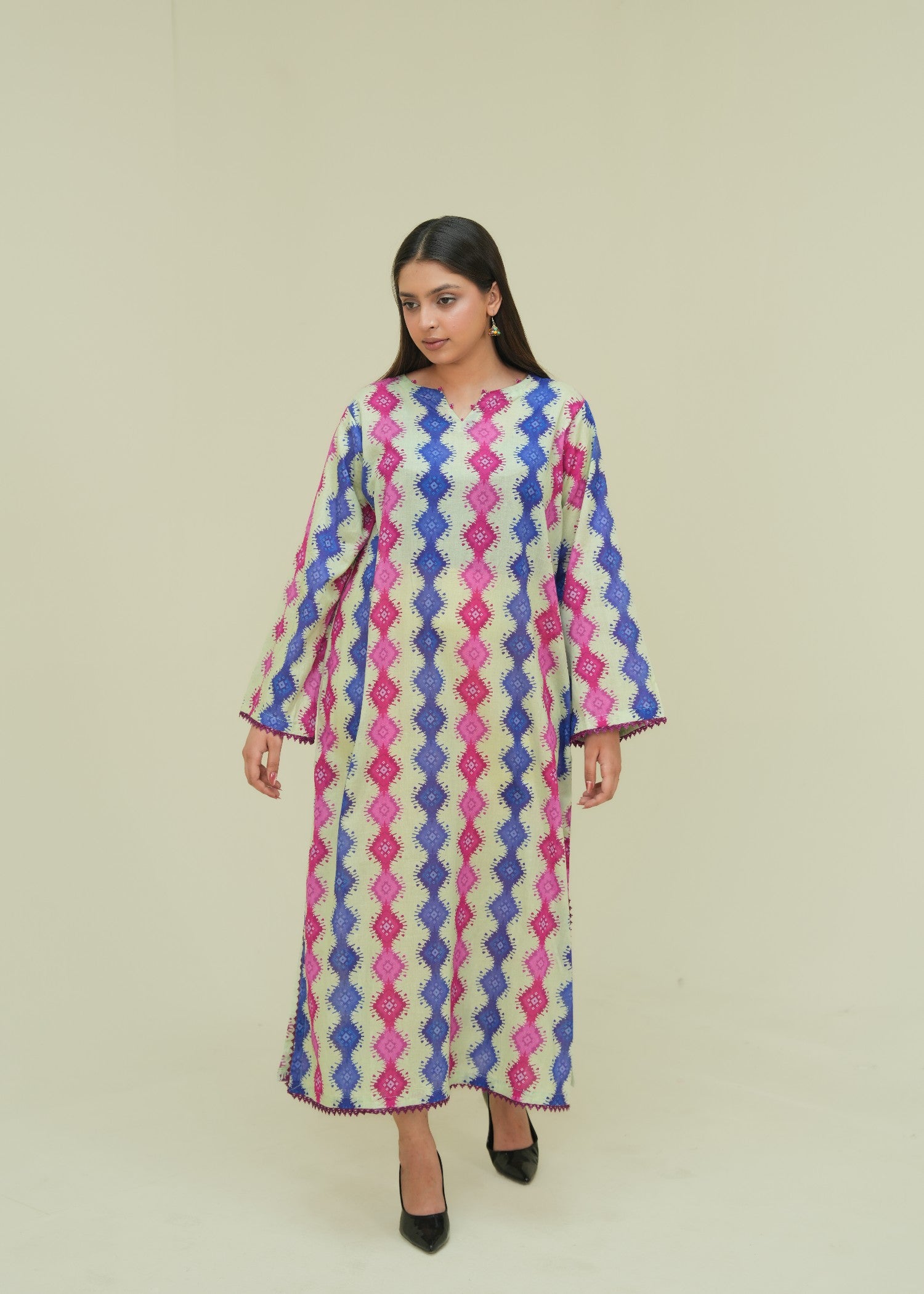 lawn Kaftan in Off-white